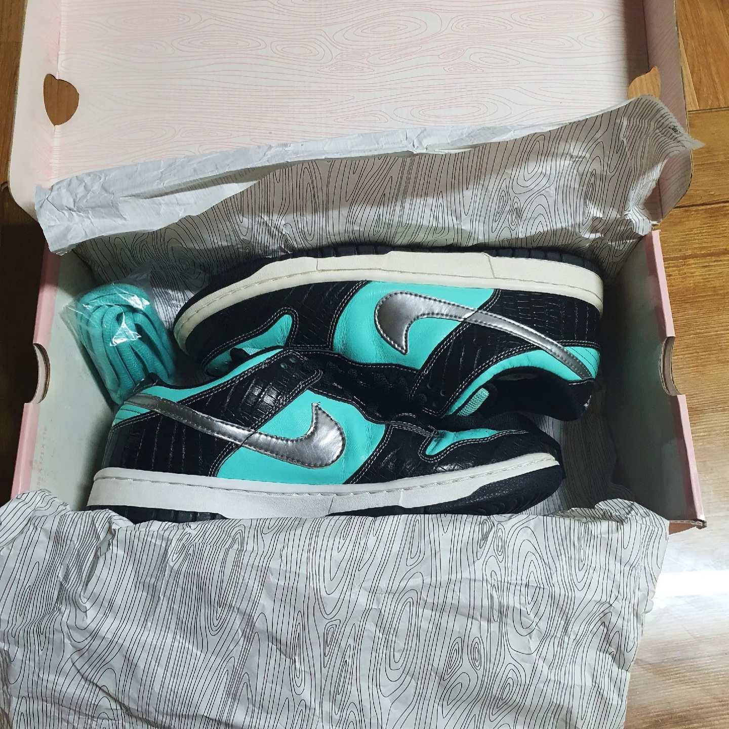 Nike x Diamond Supply Co. SB Dunk Low Tiffany 착용 스타일 - 3