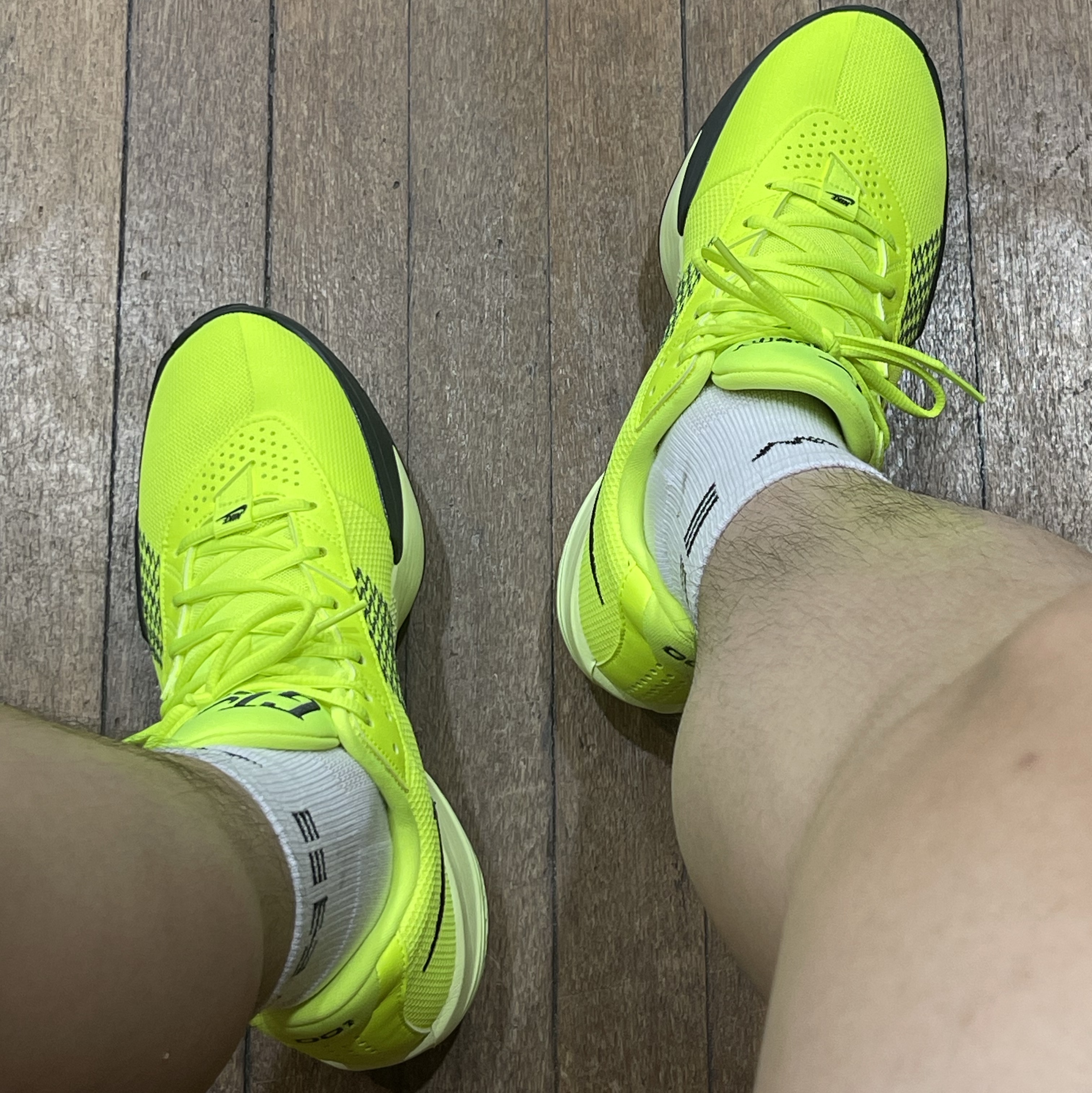 Nike Air Zoom G.T. Cut Academy EP Volt Anthracite 착용 스타일 - 3