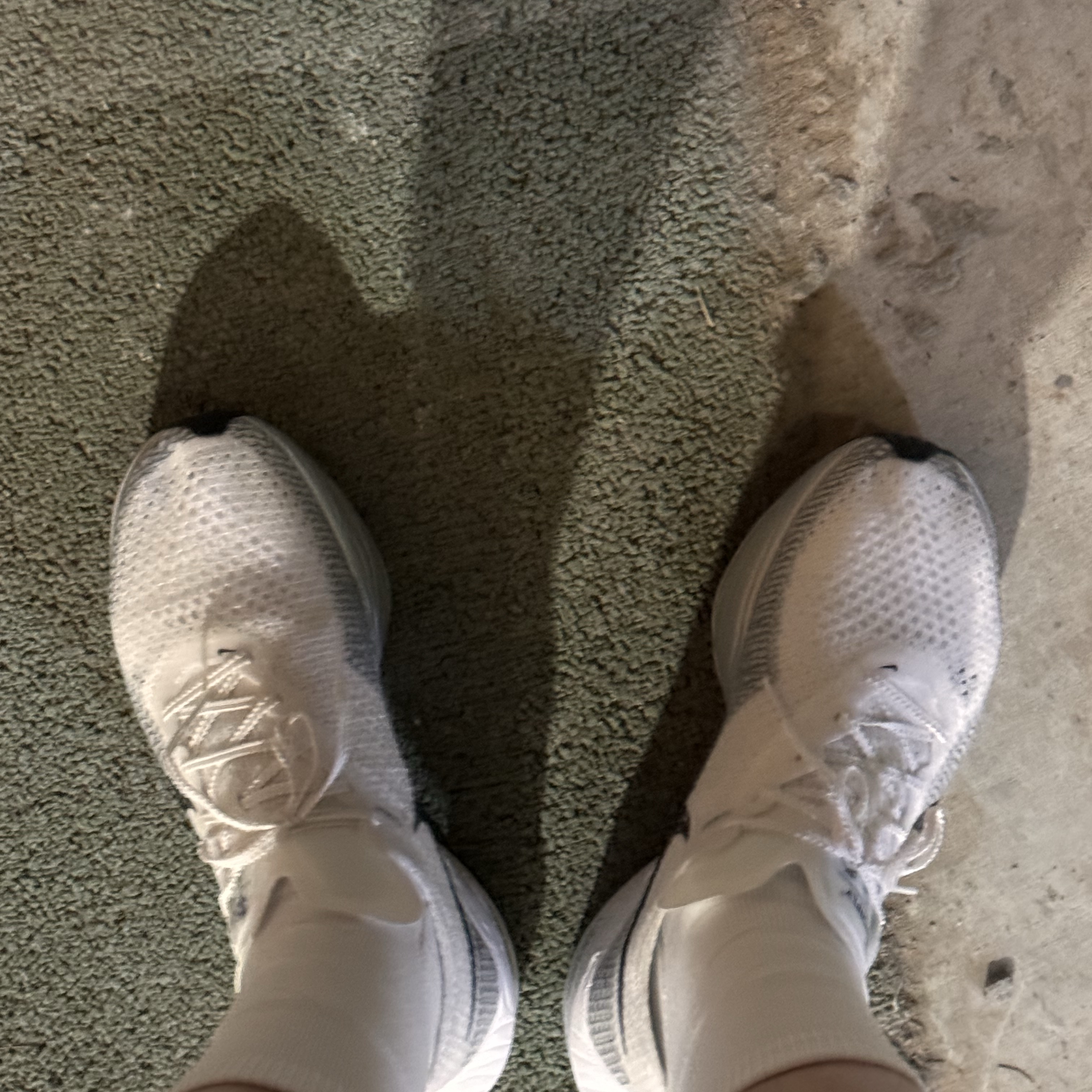 Nike ZoomX Vaporfly Next% 3 White Grey 착용 스타일 - 2
