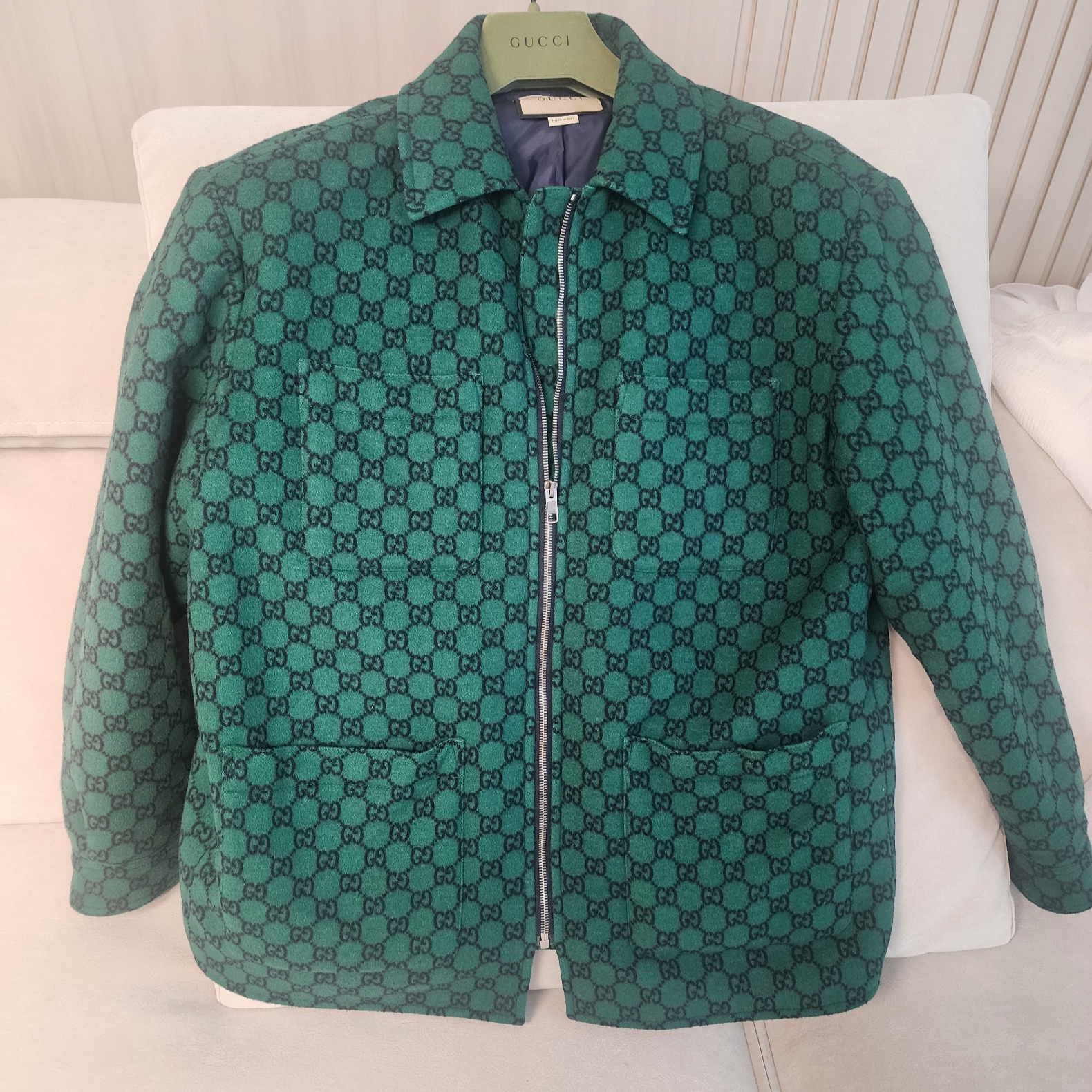 Gucci Cotton Jersey Polo Shirt Navy Blue Compact Cotton Jersey, Gucci Heavy Cotton Poplin Shirt Beige 착용 스타일 - 3