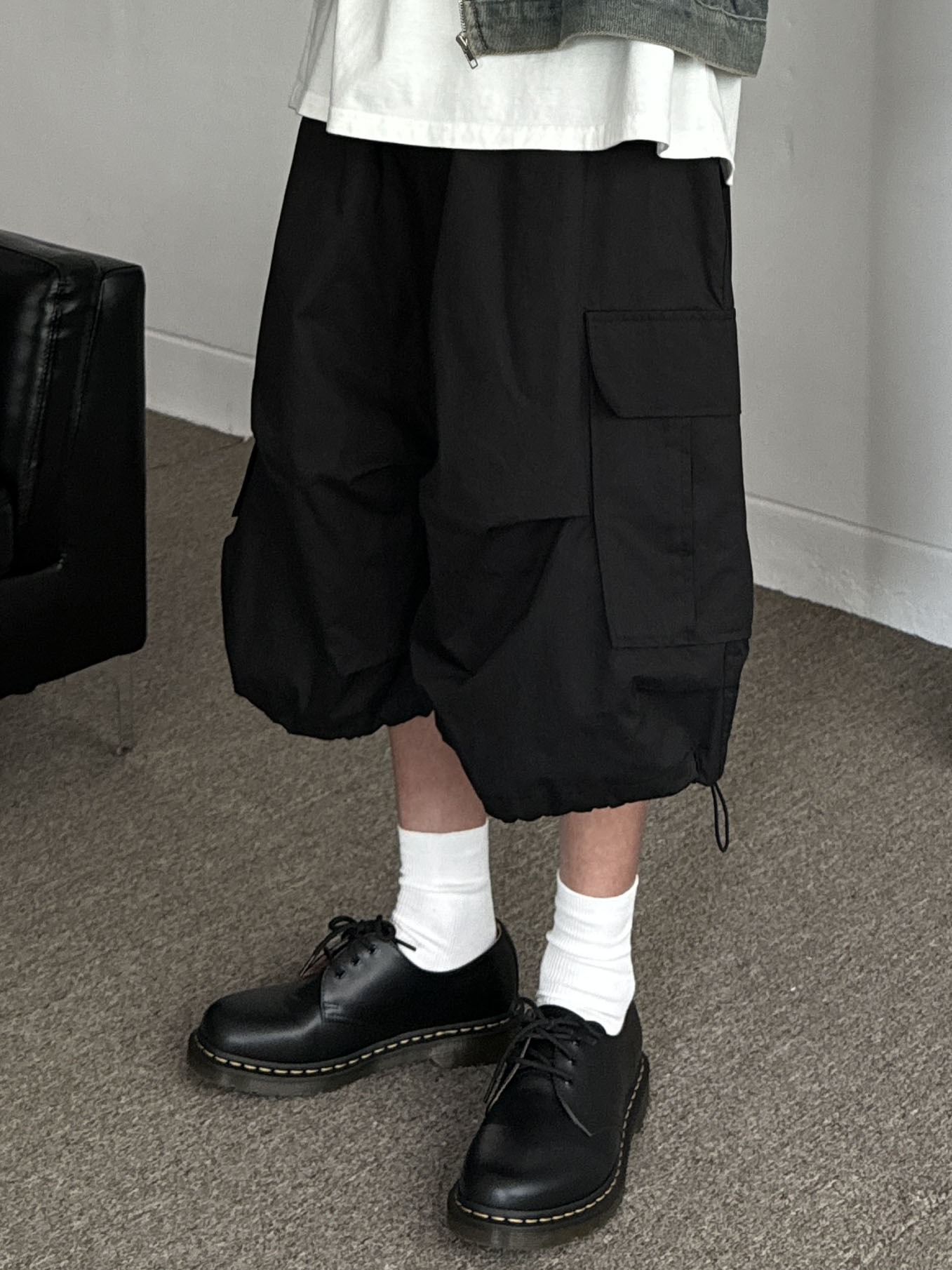 Marshall Monitor II A.N.C Black (Korean Ver.), Our Legacy Ladon Leather Keychain Black 착용 스타일 - 2