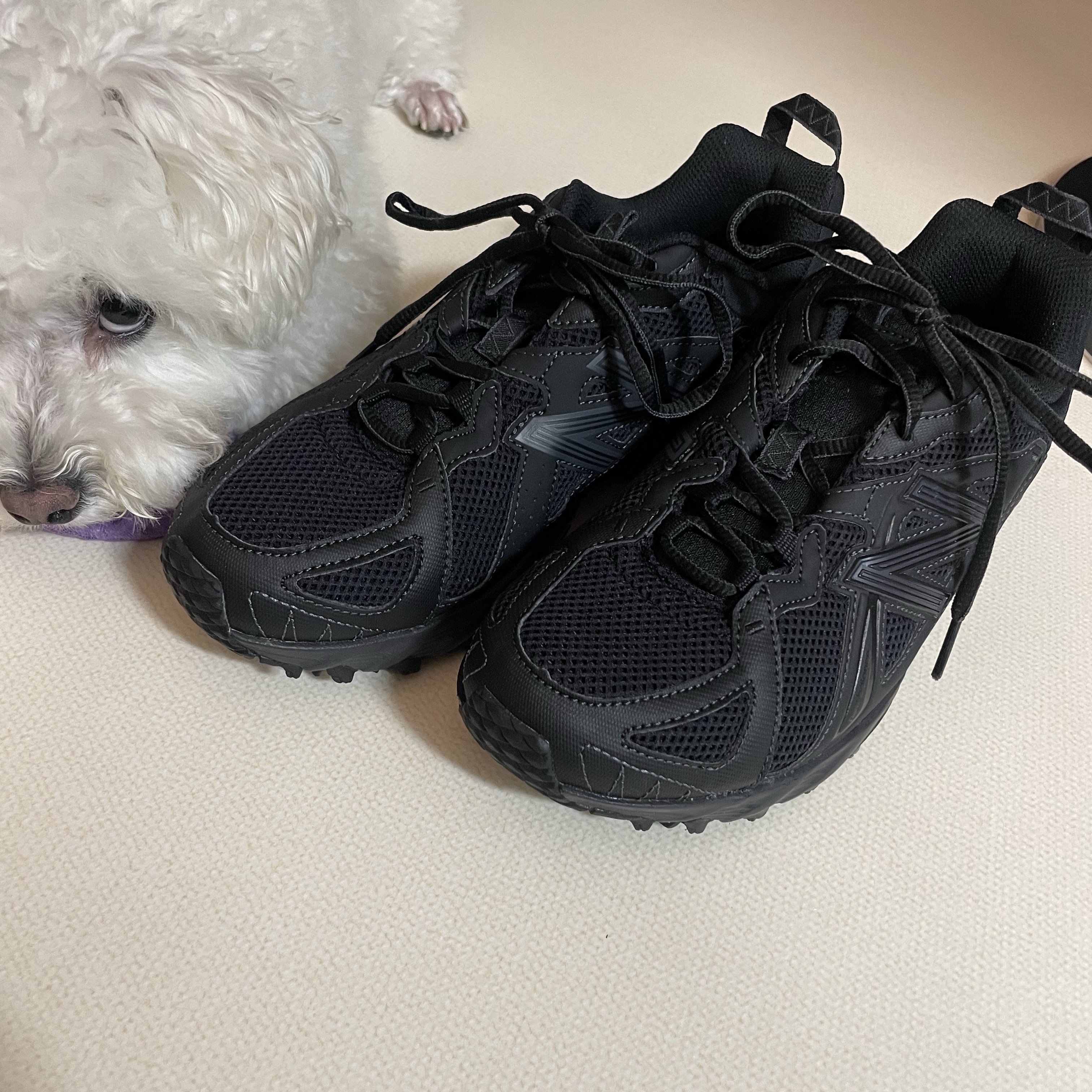 New Balance ML610T Black 착용 스타일 - 2