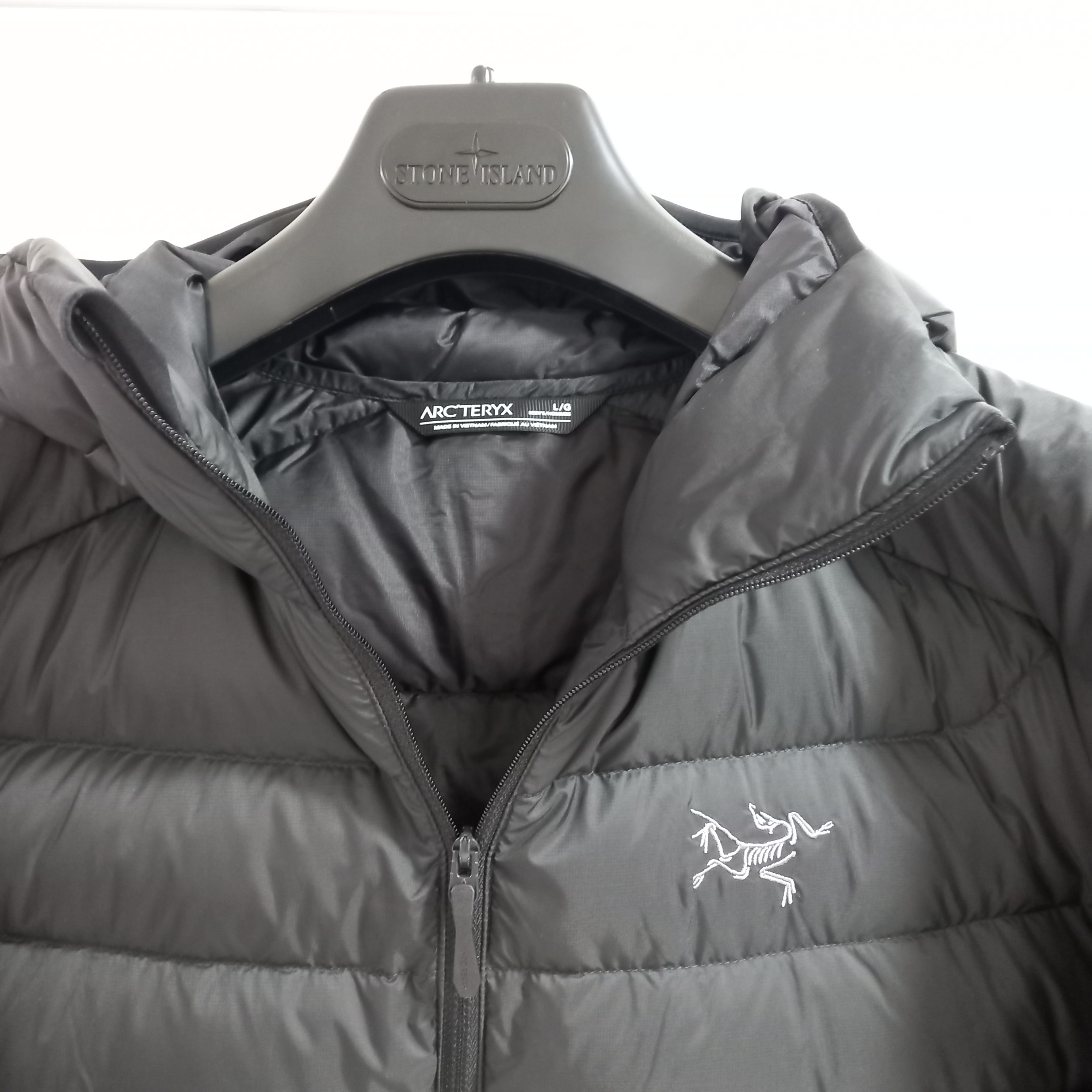 Arc'teryx Cerium Hoody Black 착용 스타일 - 4