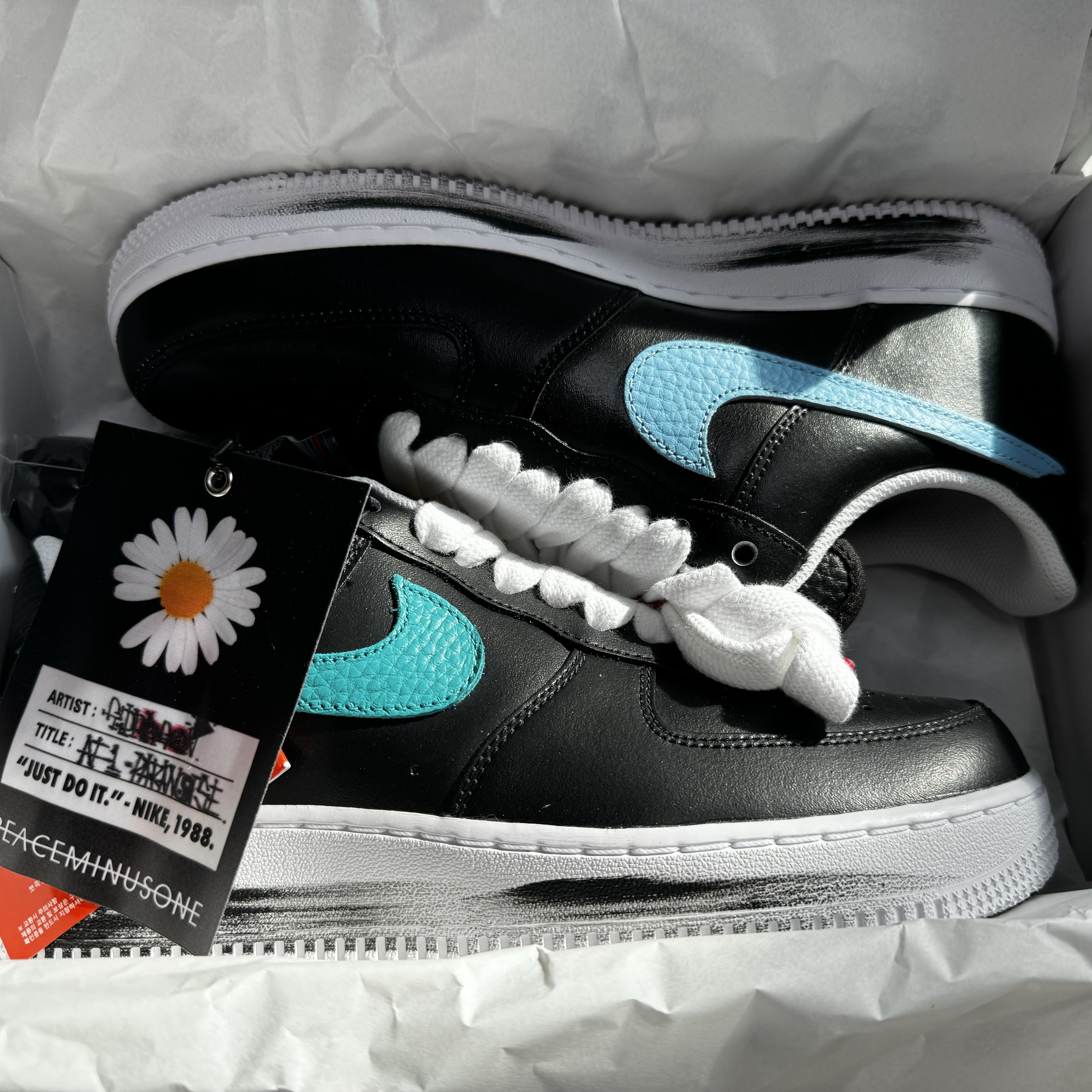 Nike x Peaceminusone Air Force 1 Low Para-Noise 3.0 Black and Multicolor 착용 스타일
