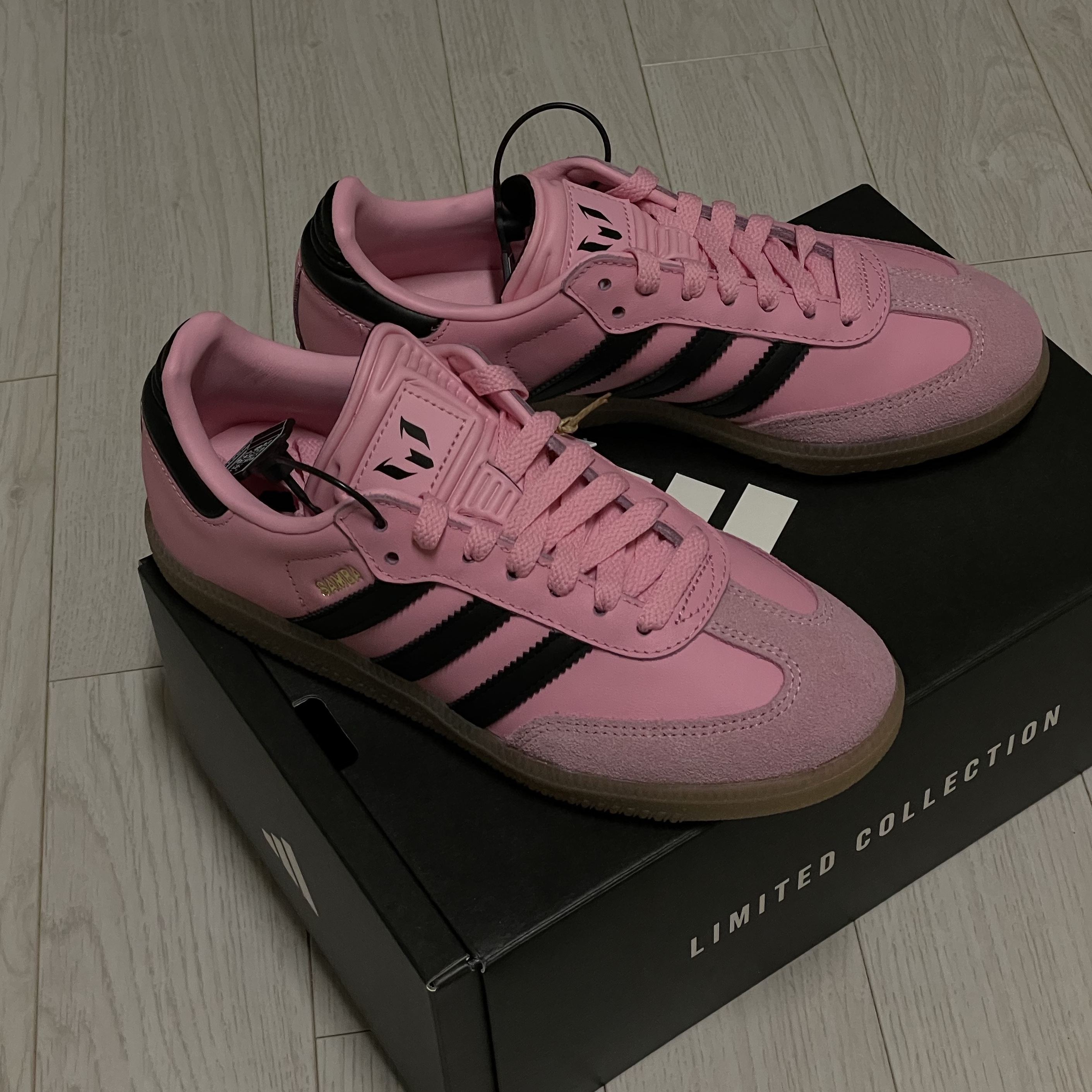 Adidas x Inter Miami CF Samba Pink Core Black 착용 스타일 - 2