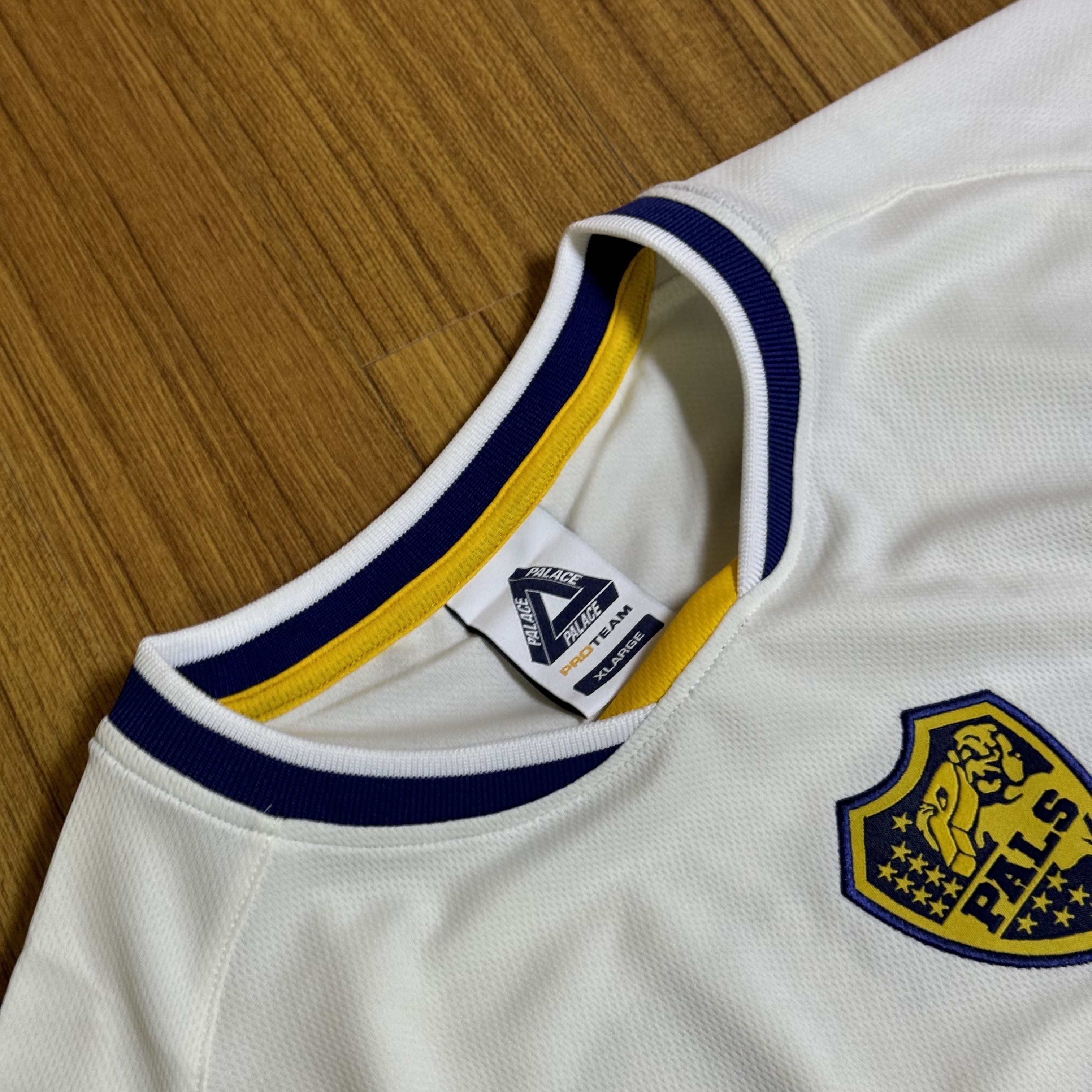 Palace Palamat Jersey White Navy - 24FW 착용 스타일 - 4