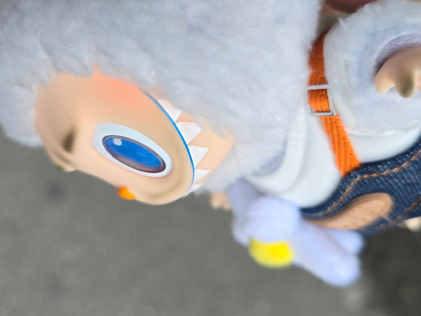 Pop Mart Fall In Wild Labubu Series Toy Keyring 착용 스타일 - 2