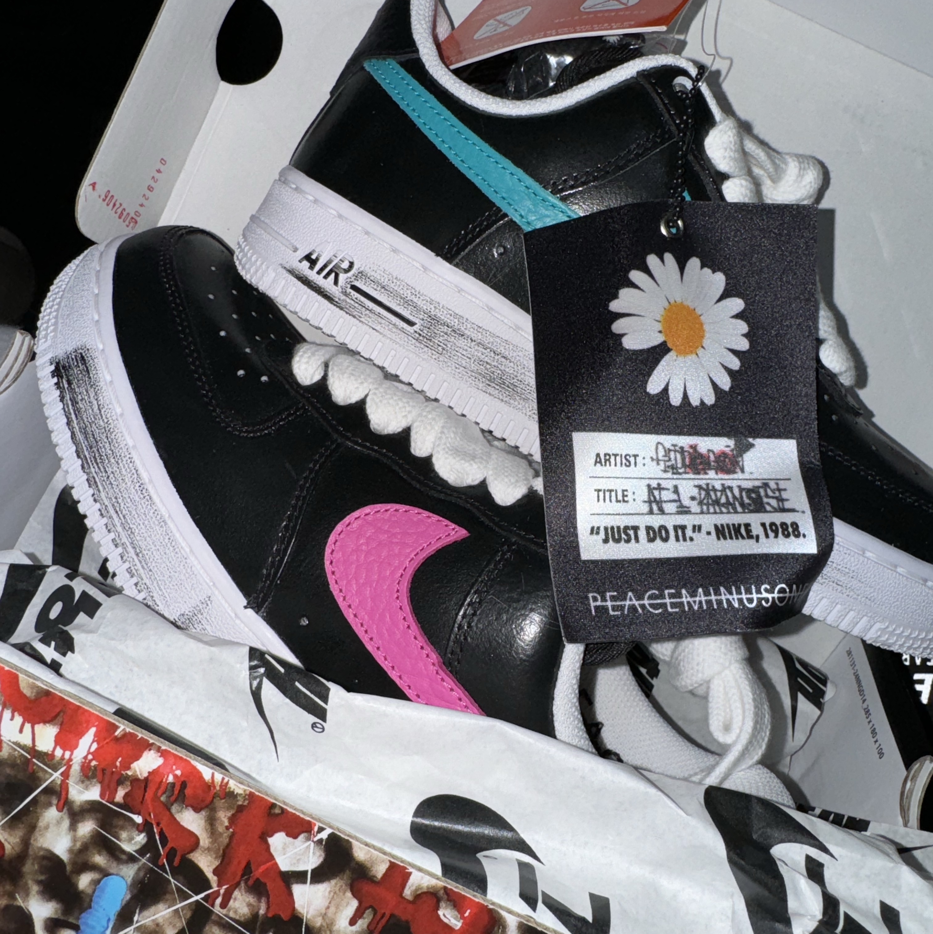 Nike x Peaceminusone Air Force 1 Low Para-Noise 3.0 Black and Multicolor 착용 스타일