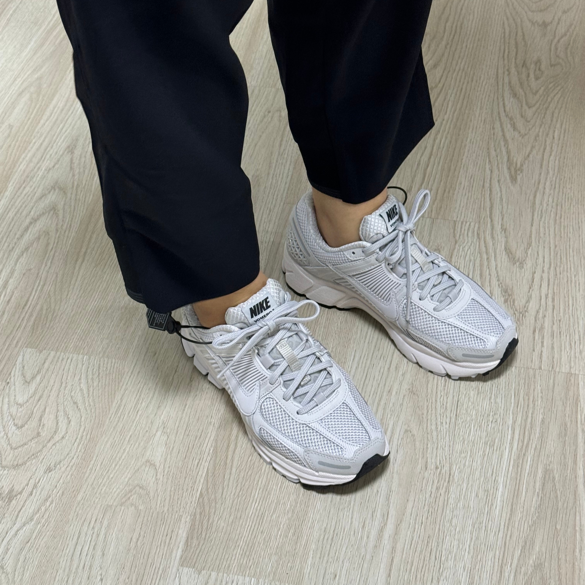 Nike Zoom Vomero 5 SP Vast Grey 2023 착용 스타일 - 1