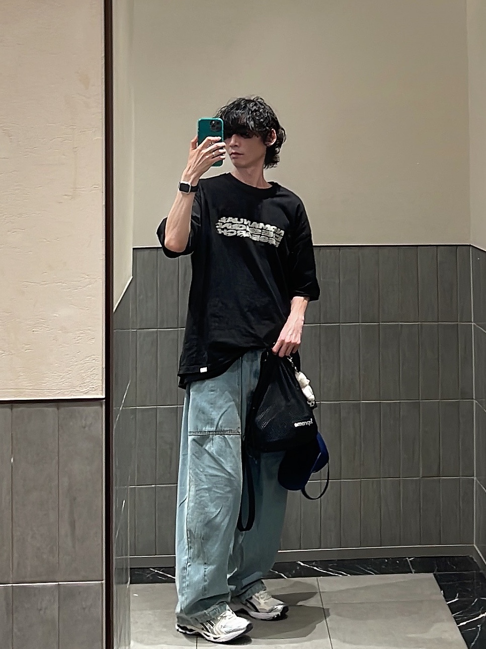 (W) Asics Gel-Kayano 14 White Midnight, Supreme Mesh Small Backpack Black - 23SS 착용 스타일 - 3