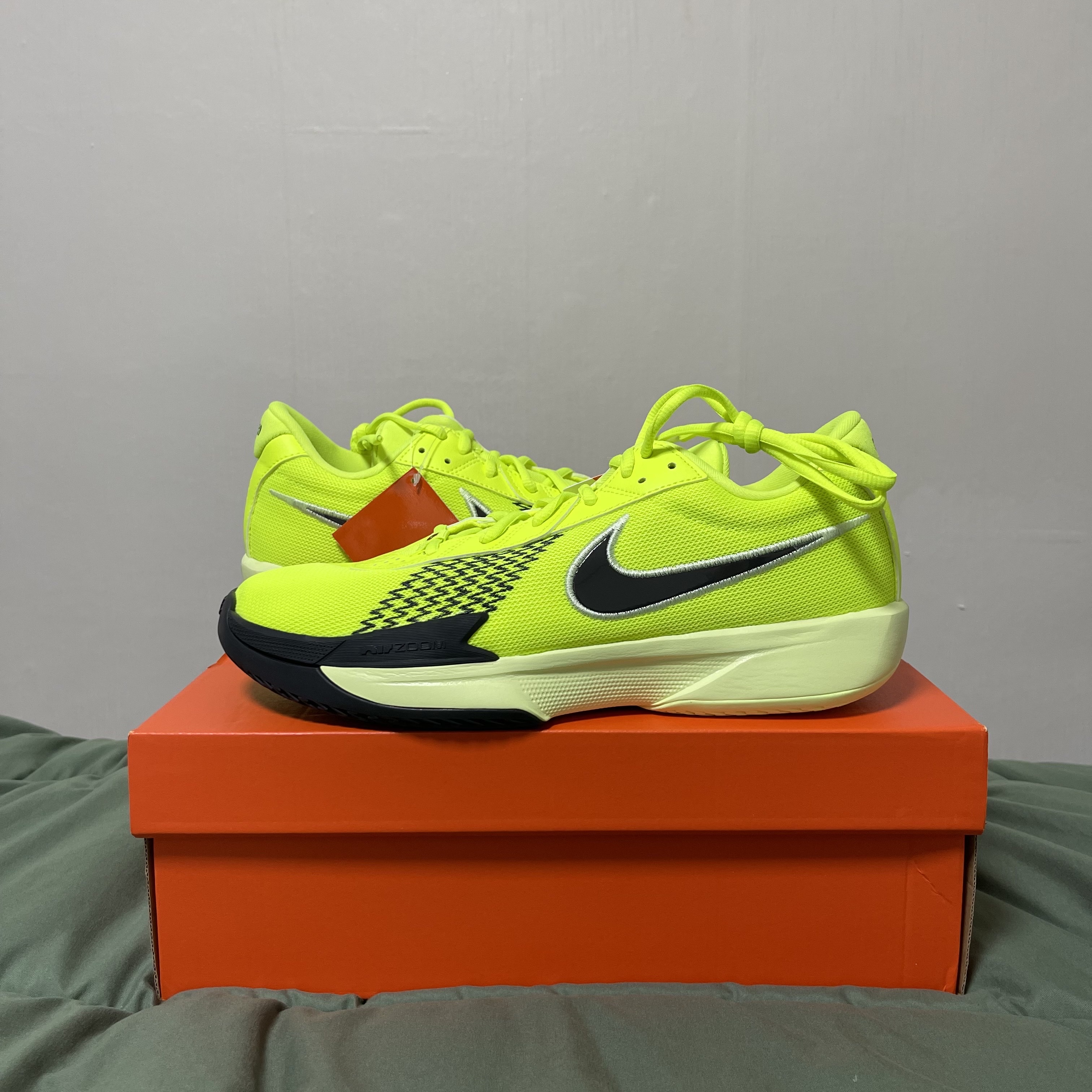 Nike Air Zoom G.T. Cut Academy EP Volt Anthracite 착용 스타일 - 1