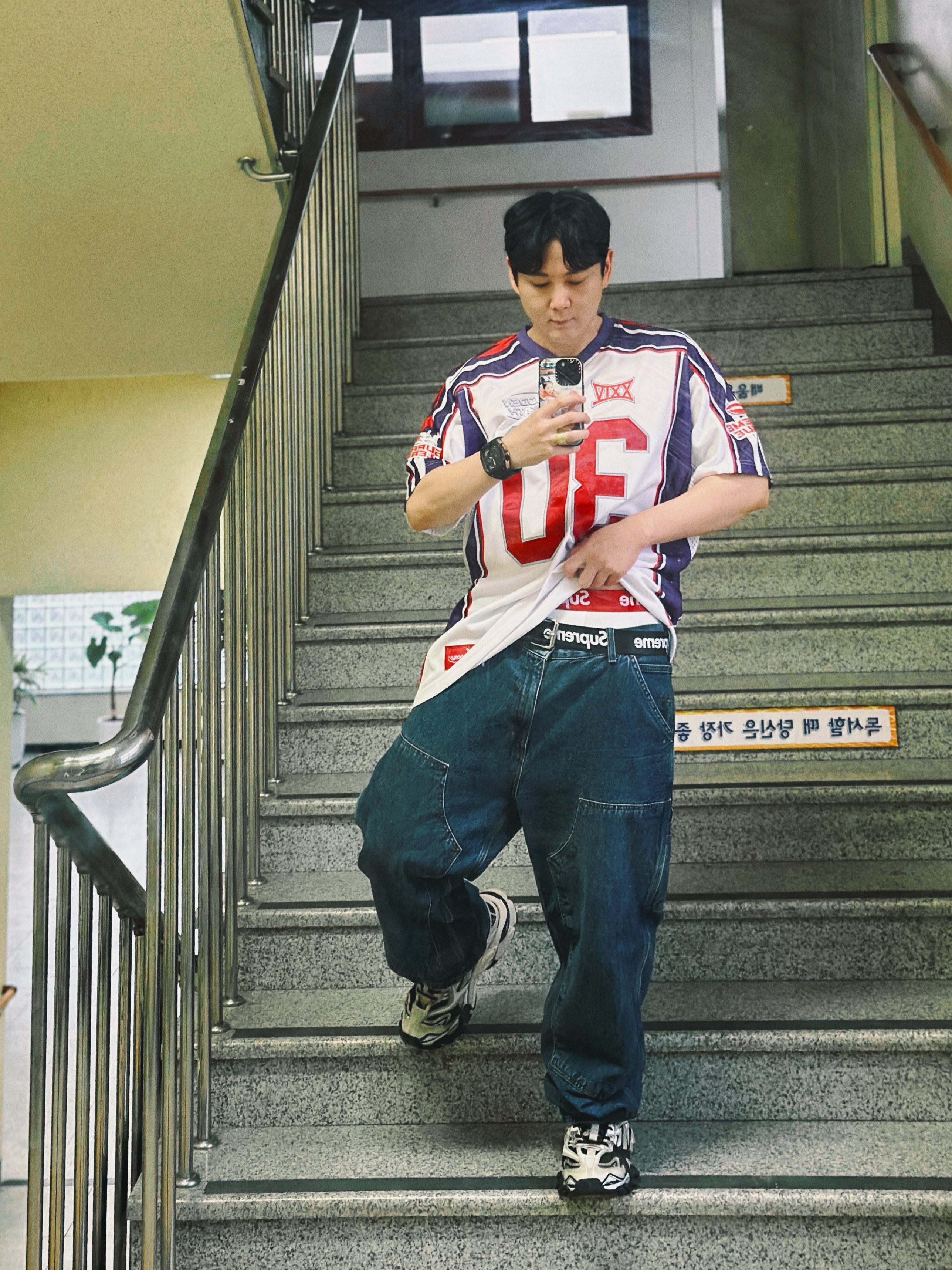 Supreme Hanes Boxer Briefs White (4 Pack), Supreme Sudden Death Football Jersey White - 24SS 착용 스타일