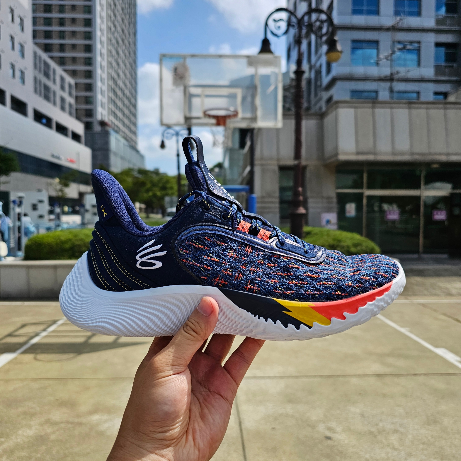 Under Armour Curry Flow 9 Blue Orange 착용 스타일
