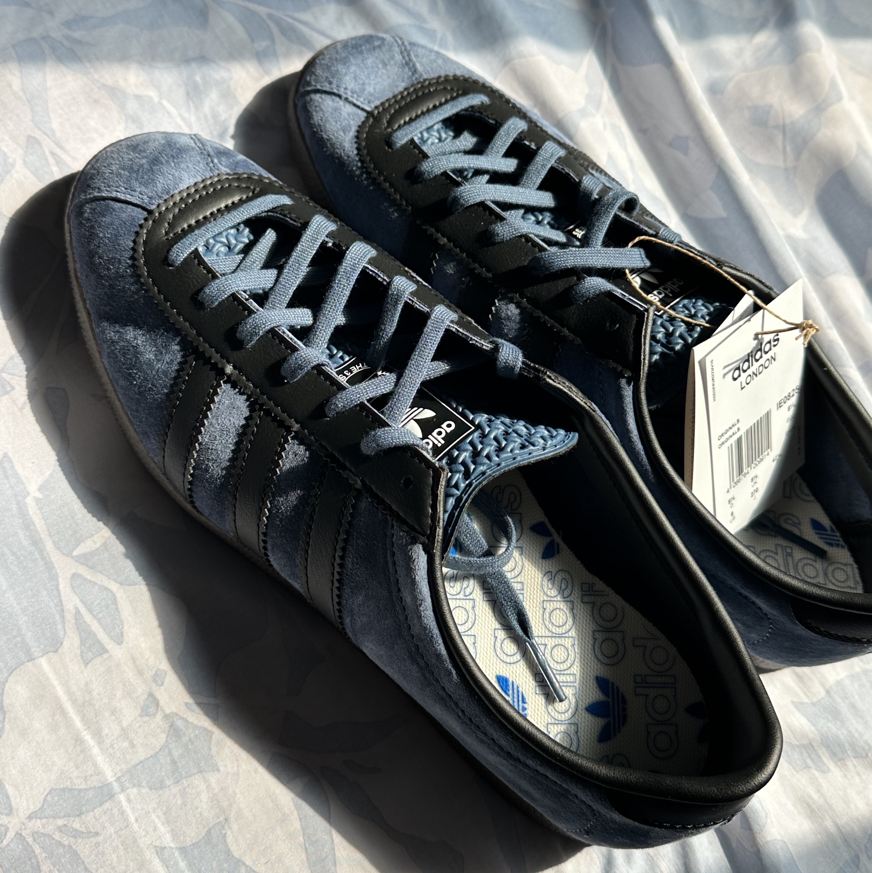 Adidas London Preloved Ink Core Black 착용 스타일 - 1