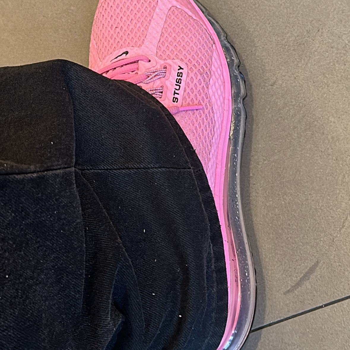 Nike x Stussy Air Max 2013 Psychic Pink 착용 스타일