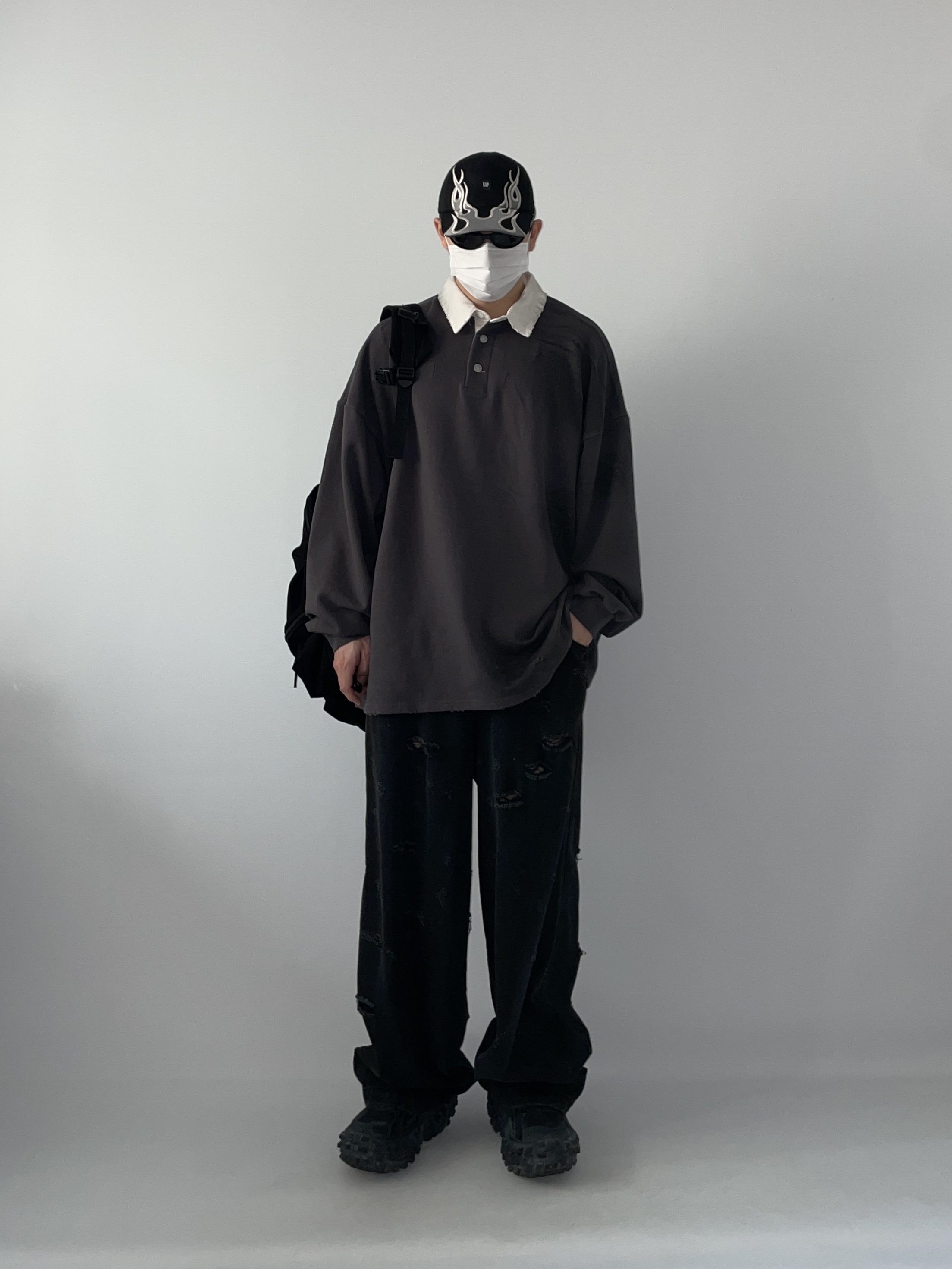 Yeezy Gap Engineered By Balenciaga Flame Cap Black, Balenciaga Defender Sneakers Black 착용 스타일 - 1