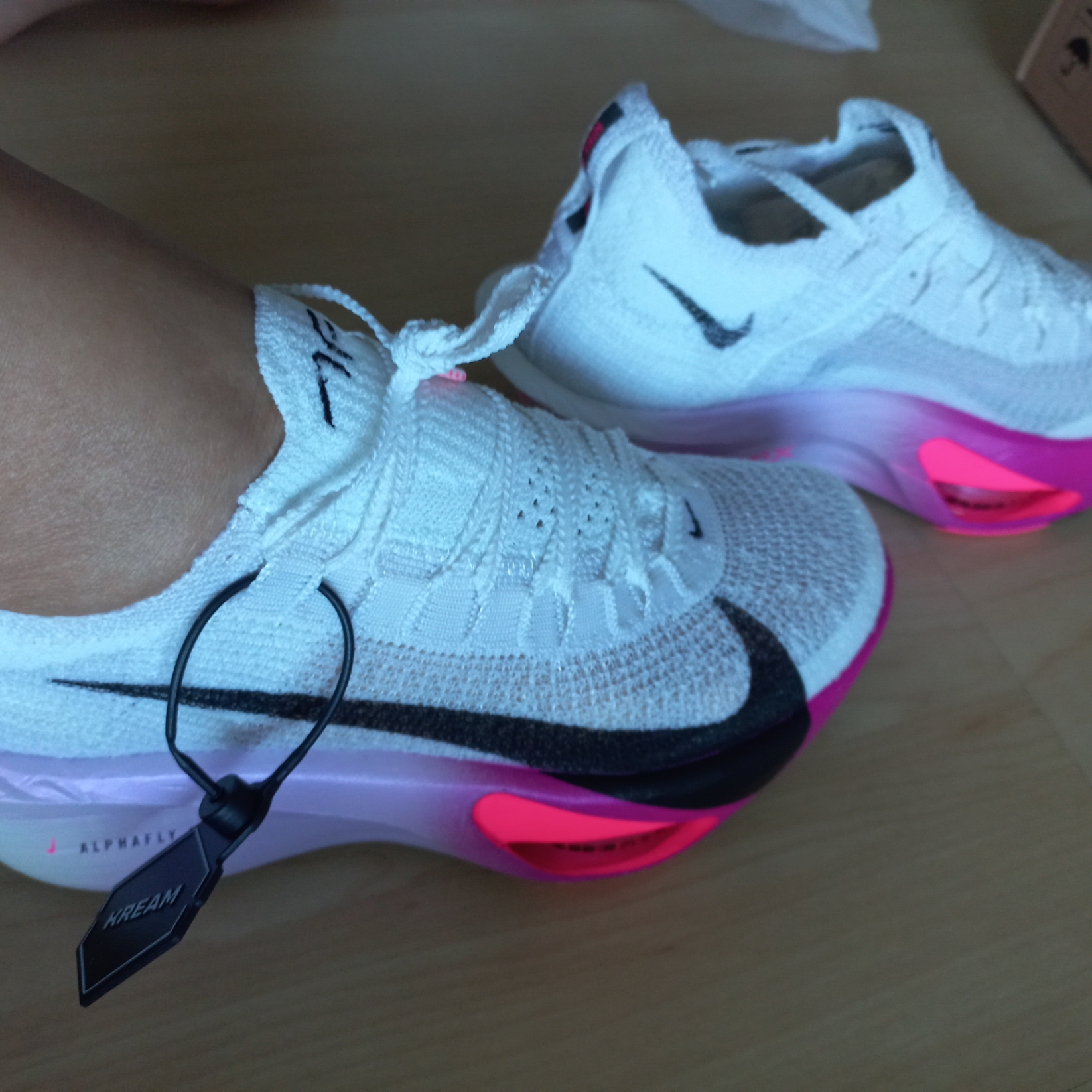 (W) Nike Air Zoom Alphafly Next% 3 Hyper Pink 착용 스타일