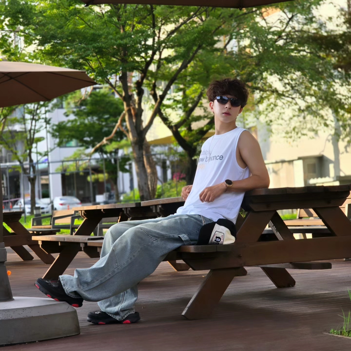 Crocs x Staple Classic All Terrain Clog Black, Samsung Galaxy Watch6 44mm LTE Silver (Korean Ver.) 착용 스타일 - 8