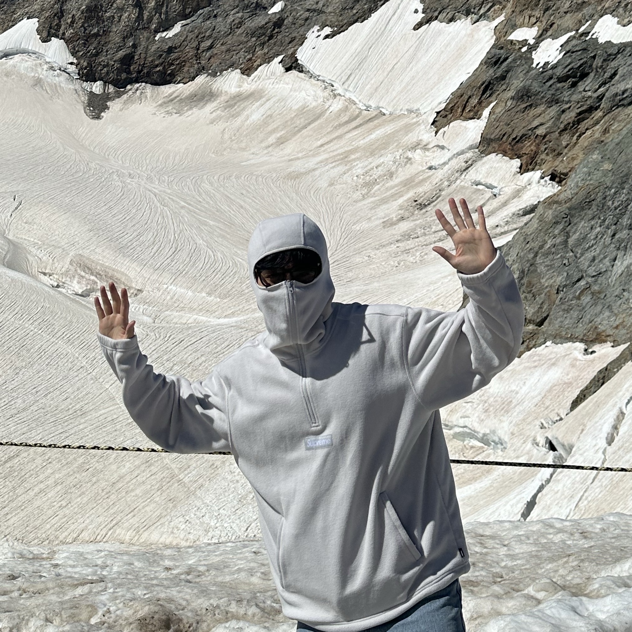 Supreme Polartec Facemask Half Zip Hooded Sweatshirt Light Grey - 23FW 착용 스타일