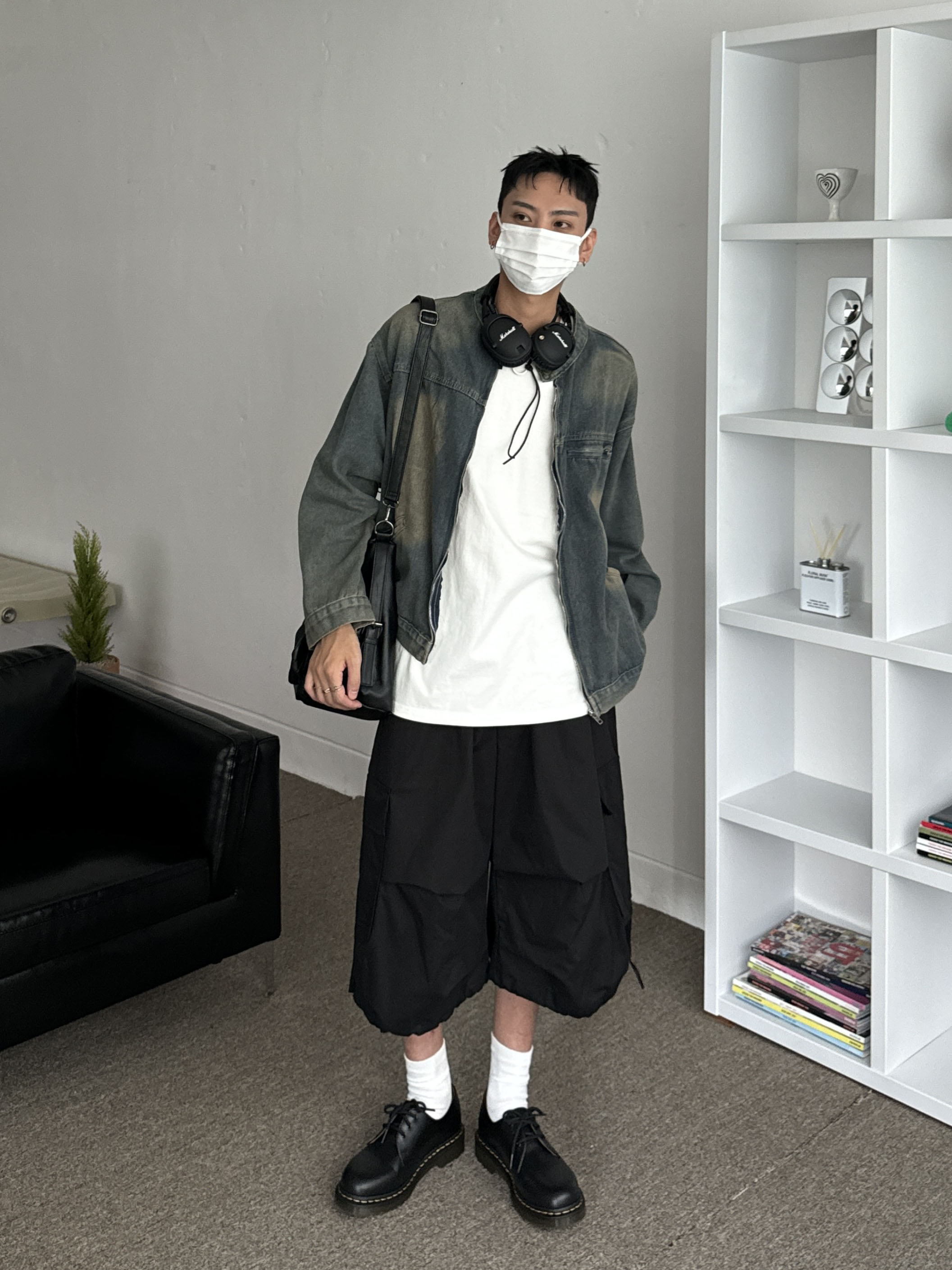Marshall Monitor II A.N.C Black (Korean Ver.), Our Legacy Ladon Leather Keychain Black 착용 스타일 - 1