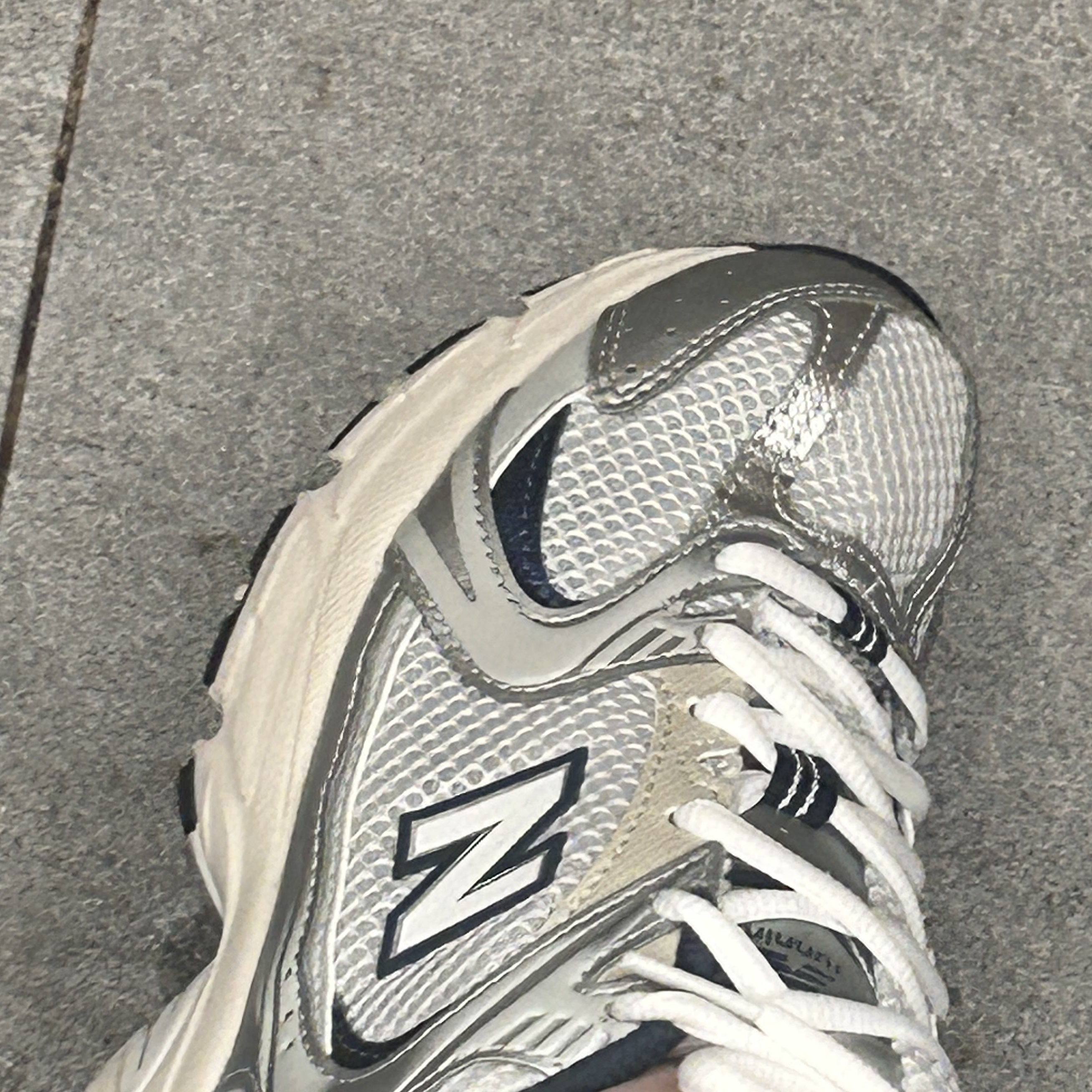 New Balance 530 Steel Grey 착용 스타일 - 3