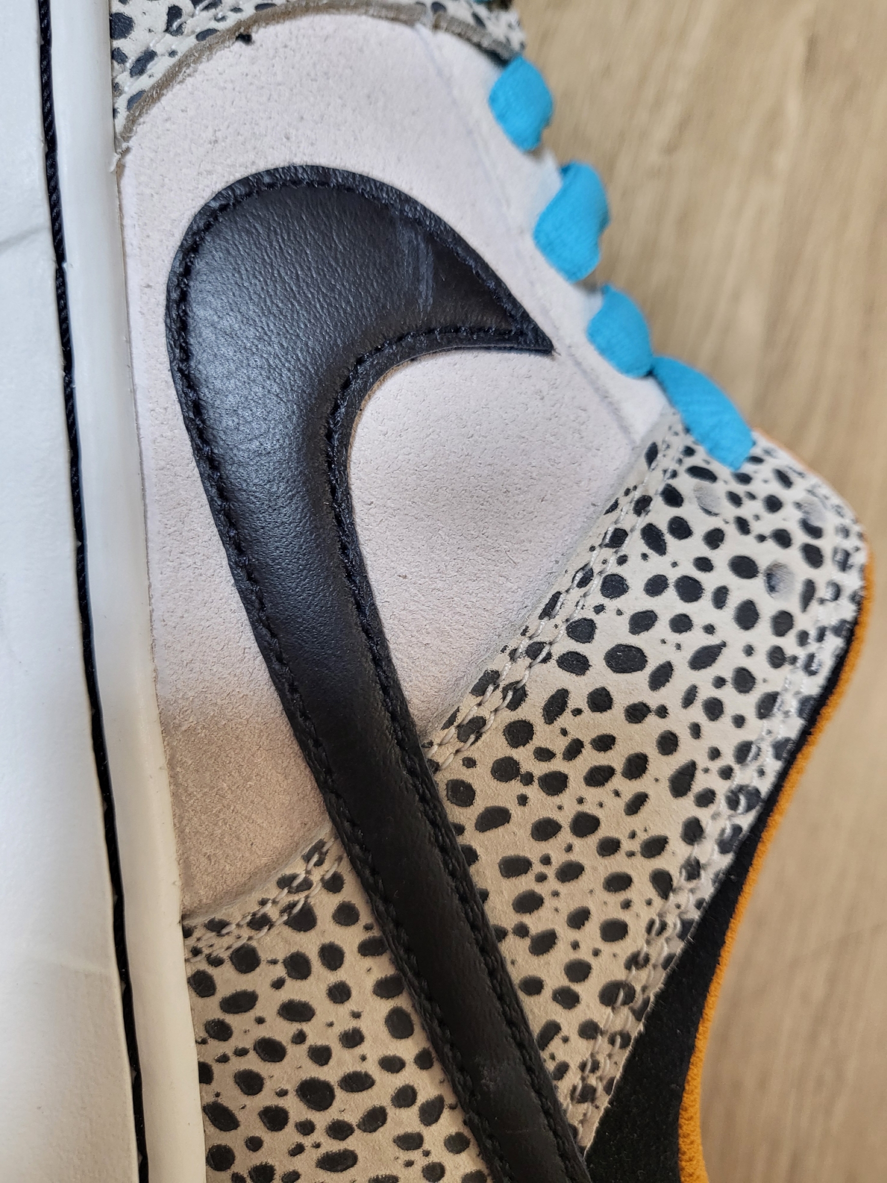 Nike SB Dunk Low Pro Electric Phantom and Black 착용 스타일 - 3