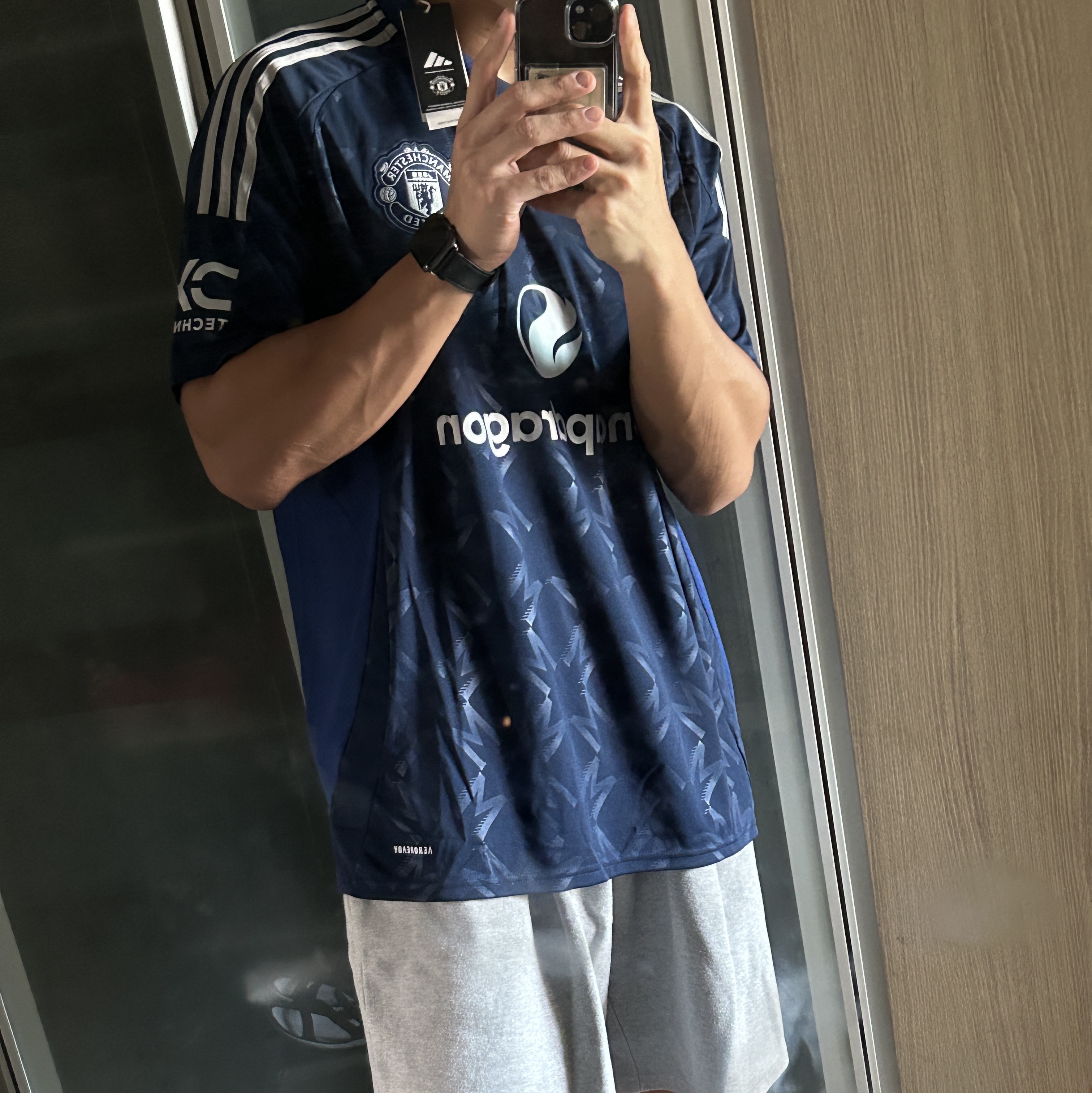 Adidas Manchester United 2024/25 Away Jersey Night Indigo - KR Sizing (Non Marking Ver.) 착용 스타일
