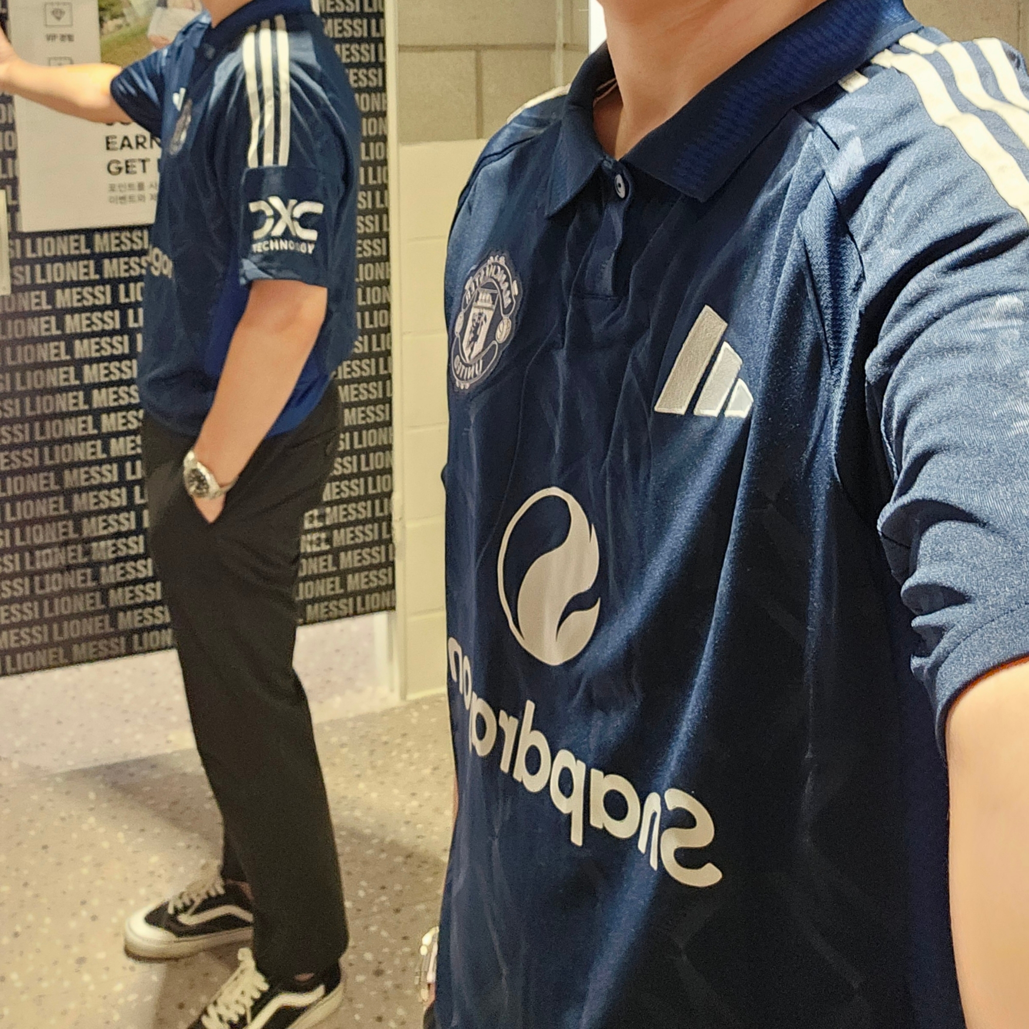 Adidas Manchester United 2024/25 Away Jersey Night Indigo - KR Sizing (Non Marking Ver.), Vans Style 36 Decon SF Black White 착용 스타일