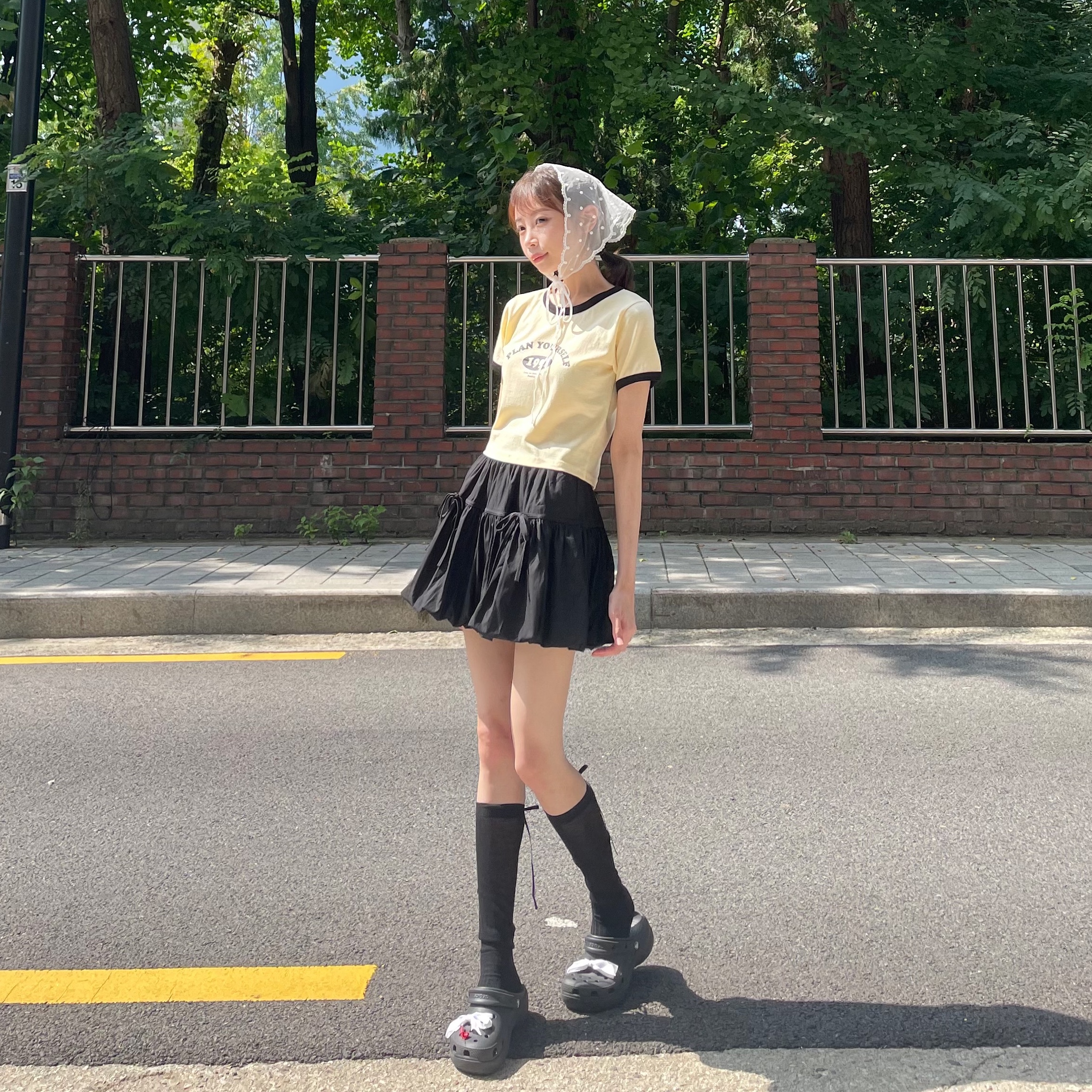 (W) Crocs Classic Platform Clog Black 착용 스타일
