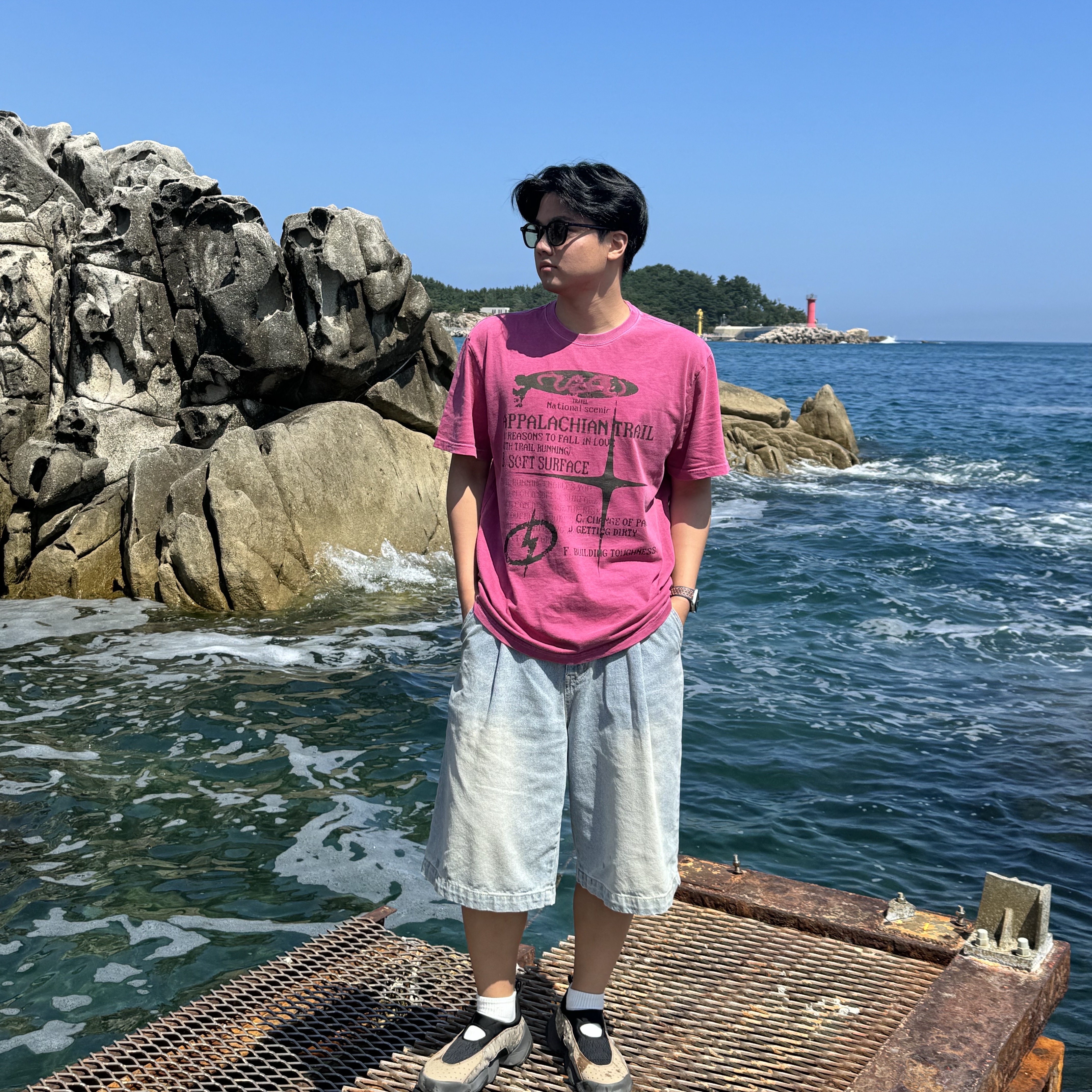 Oakley Factory Team x Brain Dead Ostrich Flesh Sandal Castle Black 착용 스타일