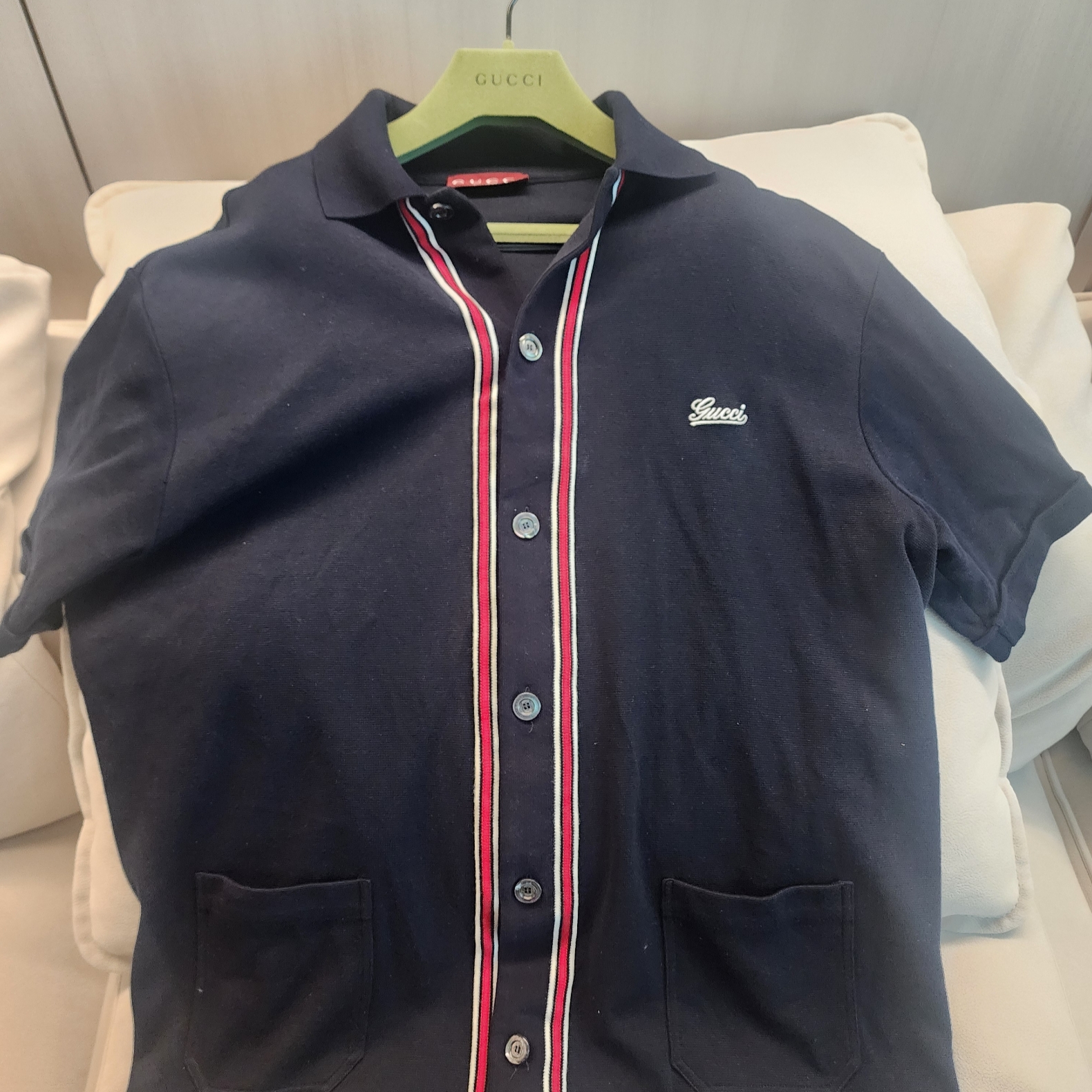 Gucci Cotton Jersey Polo Shirt Navy Blue Compact Cotton Jersey, Gucci Heavy Cotton Poplin Shirt Beige 착용 스타일 - 7