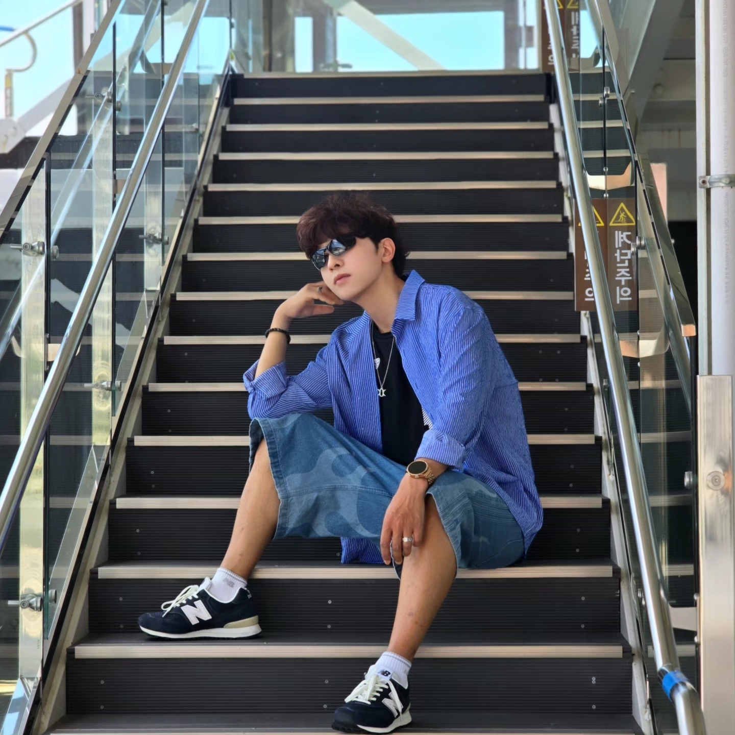 Samsung Galaxy Watch6 44mm LTE Silver (Korean Ver.), Adidas Flames Denim Shorts Blue - KR Sizing 착용 스타일 - 6