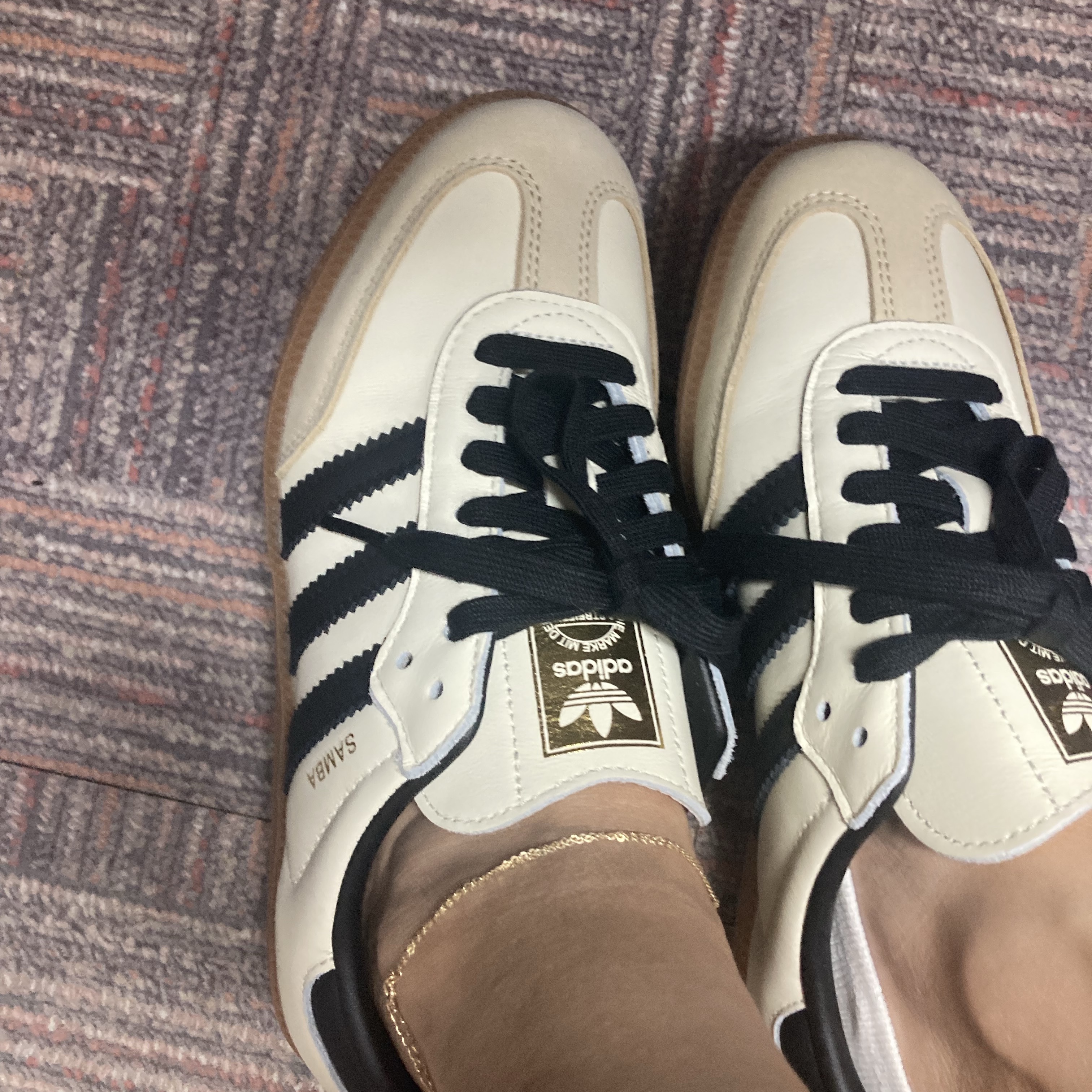 (W) Adidas Samba OG Cream White Core Black 착용 스타일 - 1