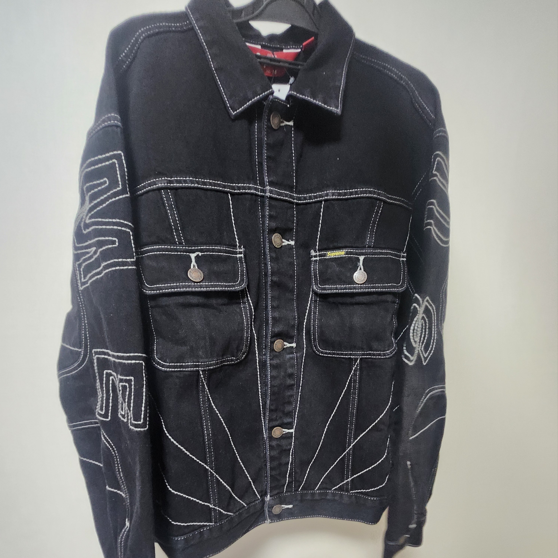 Supreme Radial Embroidered Denim Trucker Jacket Black - 23FW 착용 스타일 - 1