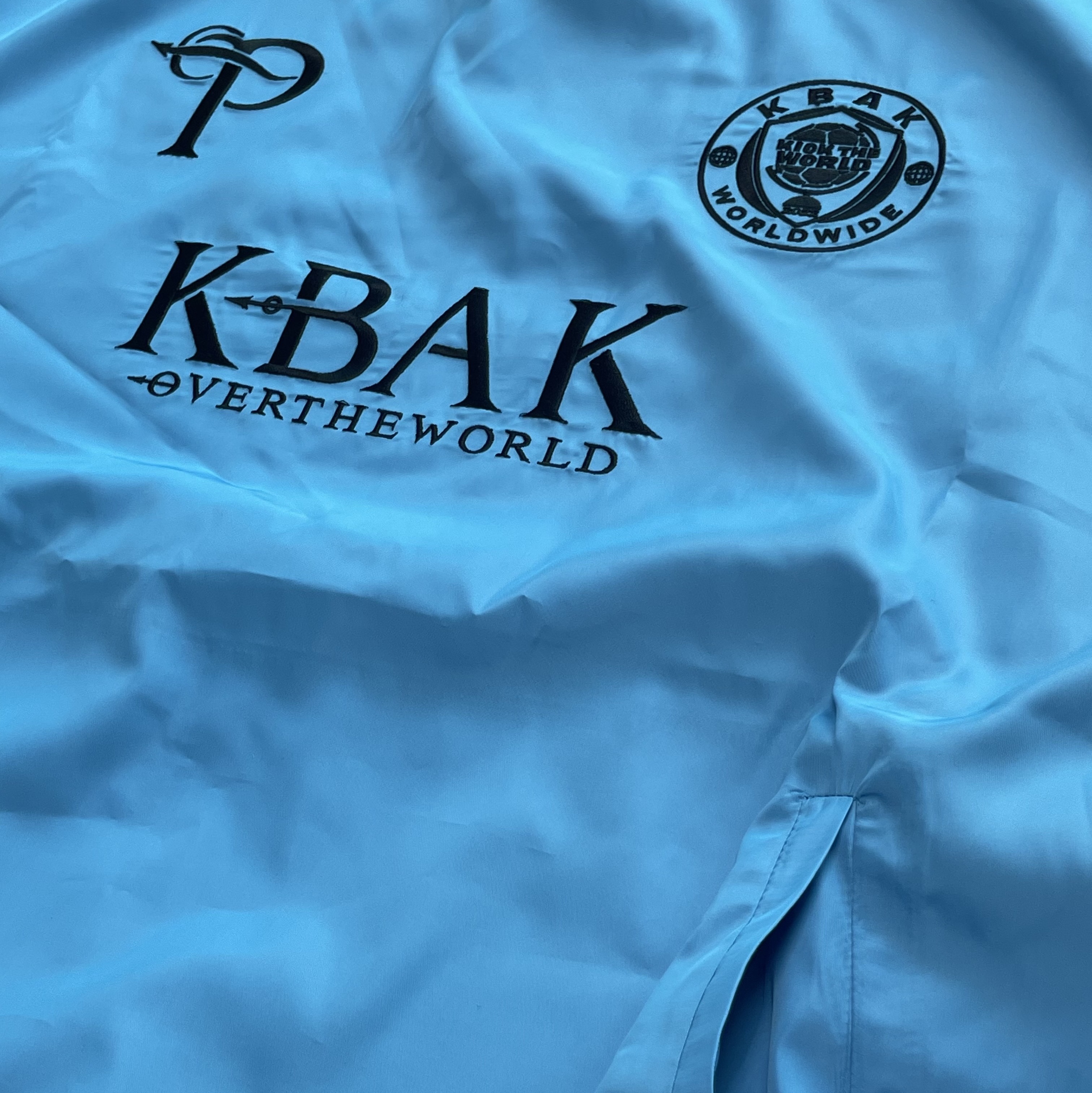 [예약 배송] Over The Pitch x KBAK Woven Sweat Top Blue 착용 스타일 - 2