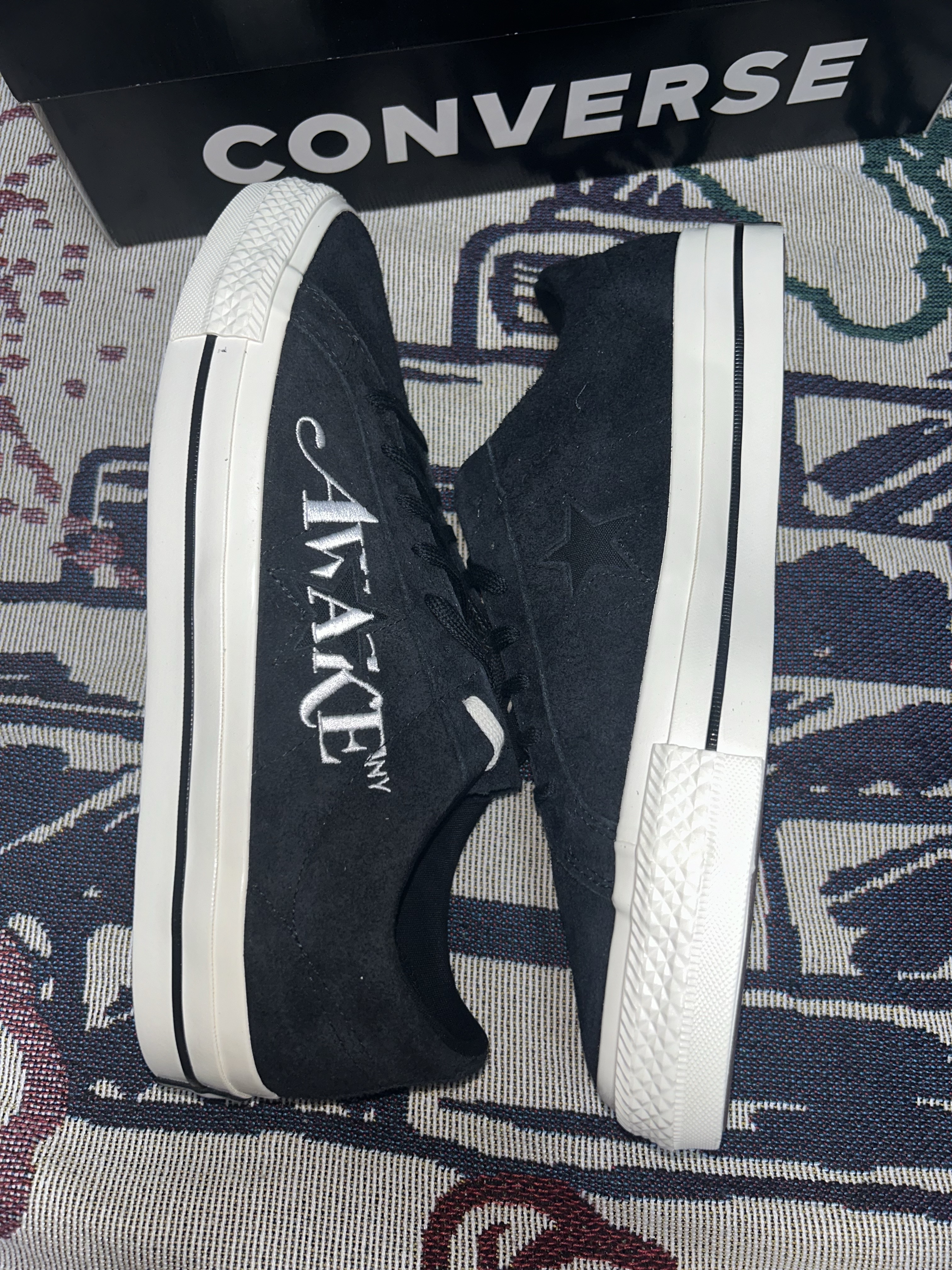 Converse x Awake NY One Star Pro Ox Black Egret 착용 스타일 - 4