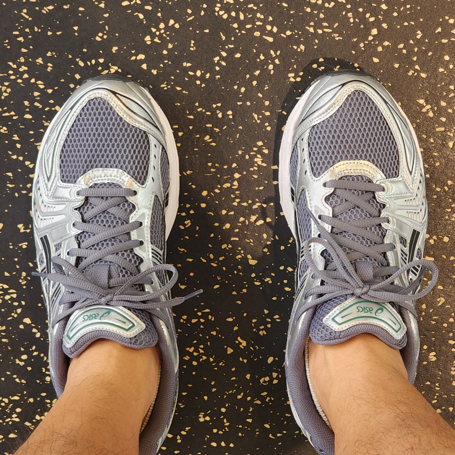 Asics Gel-Kayano 14 Metropolis Jasper Green 착용 스타일 - 2