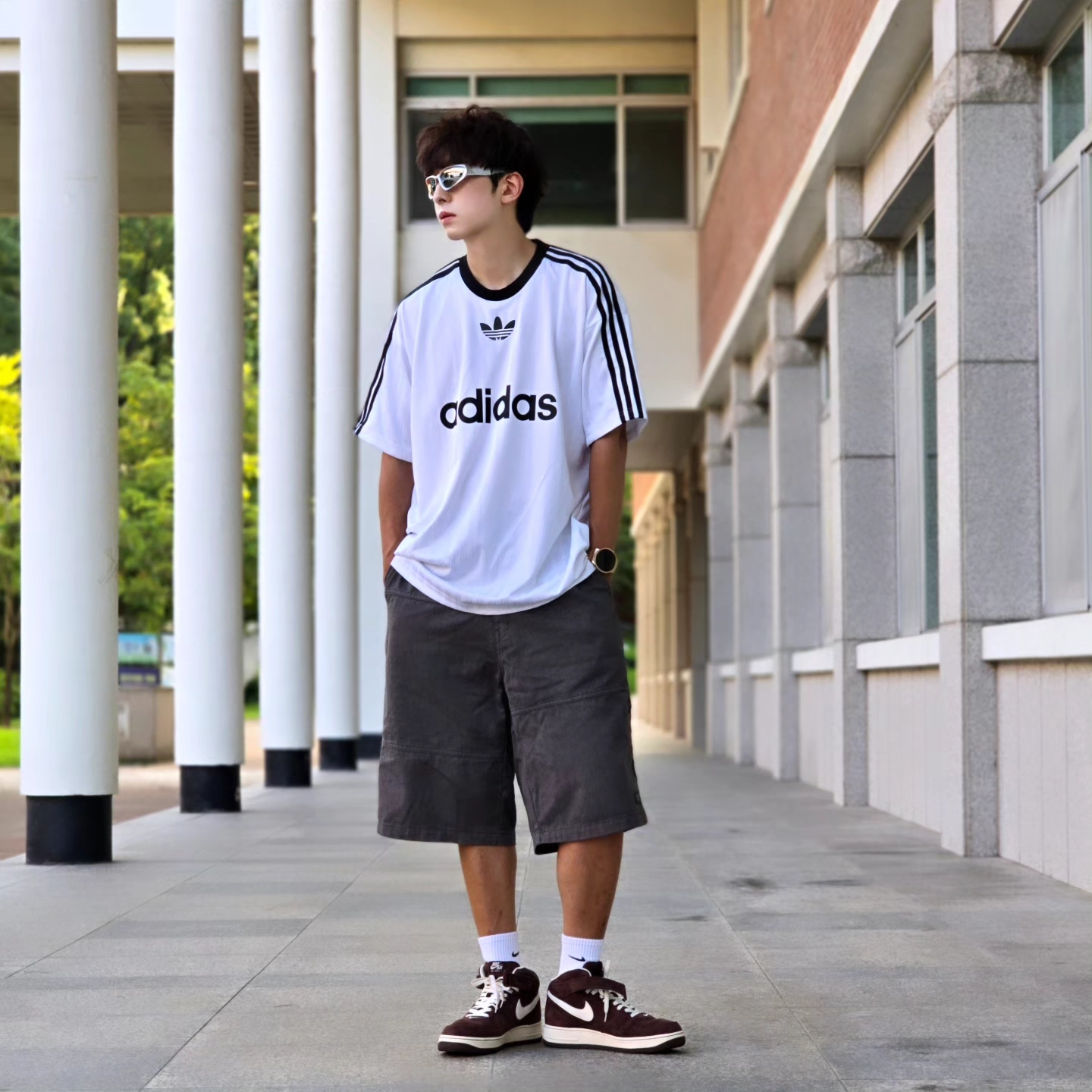 Adidas Adicolor T-Shirt White Black - KR Sizing, Adidas Adicolor T-Shirt White - US Sizing 착용 스타일 - 6
