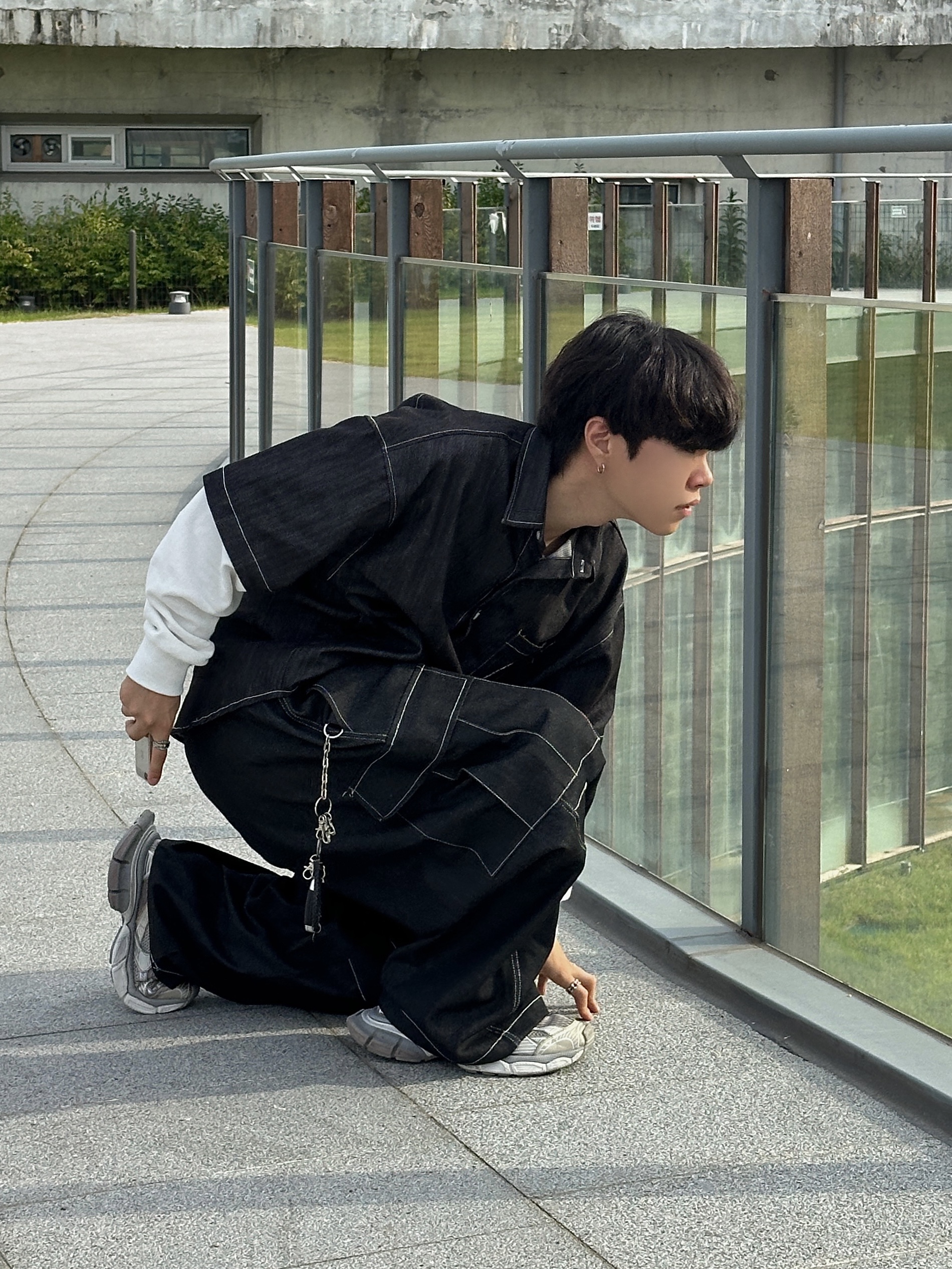 Balenciaga 3XL Sneakers Light Beige 착용 스타일 - 5