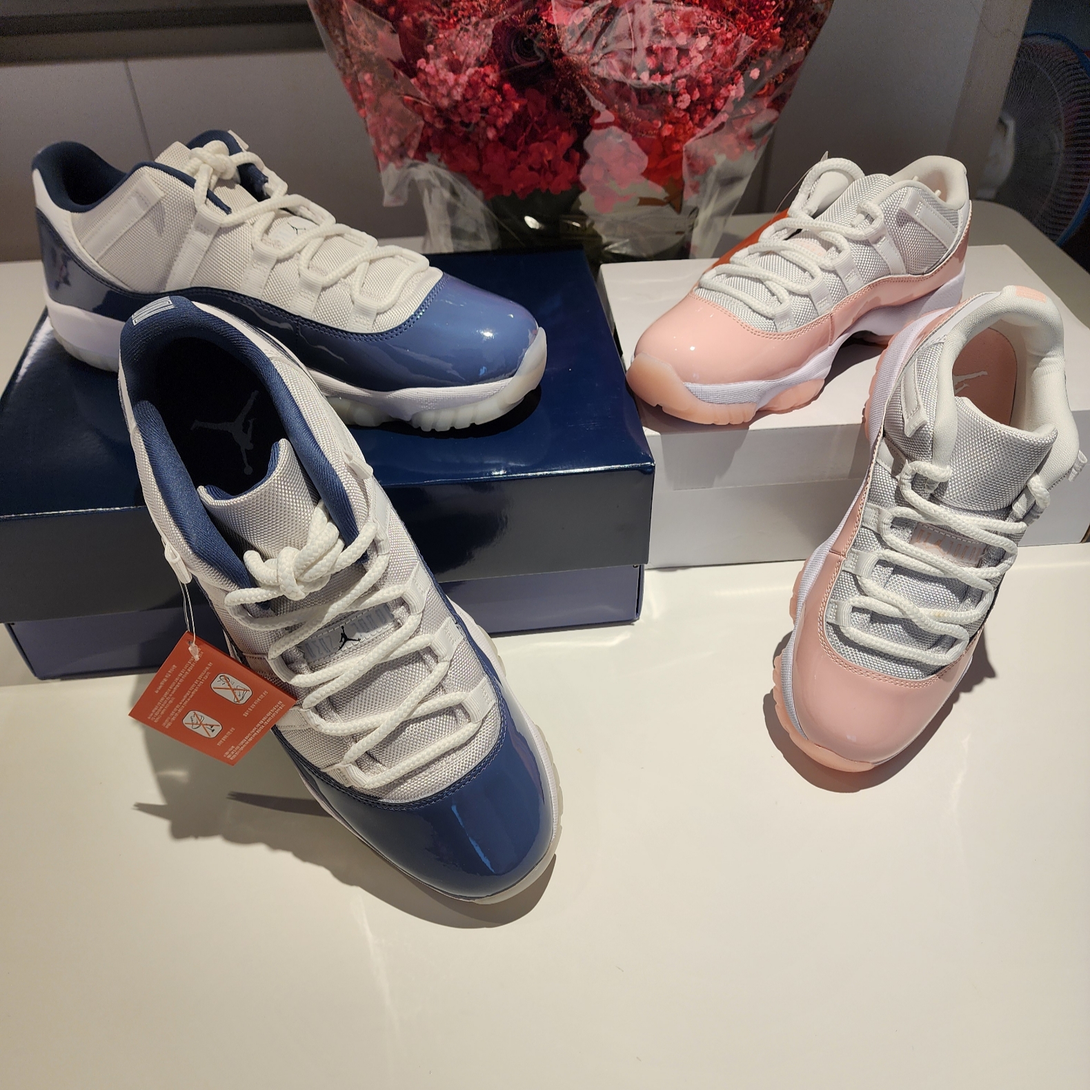 Jordan 11 Retro Low Diffused Blue, (W) Jordan 11 Retro Low Legend Pink 착용 스타일 - 1