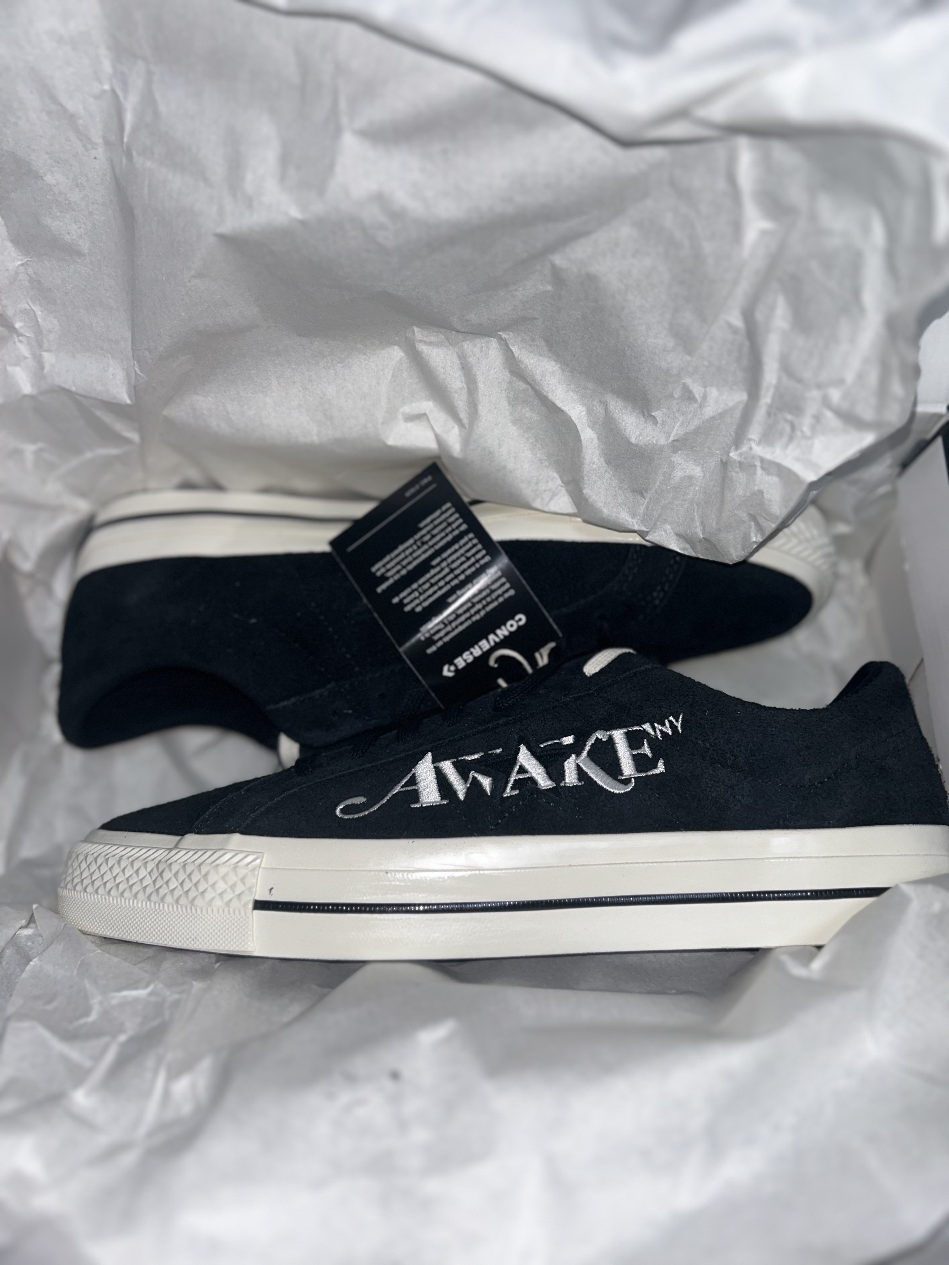 Converse x Awake NY One Star Pro Ox Black Egret 착용 스타일 - 7