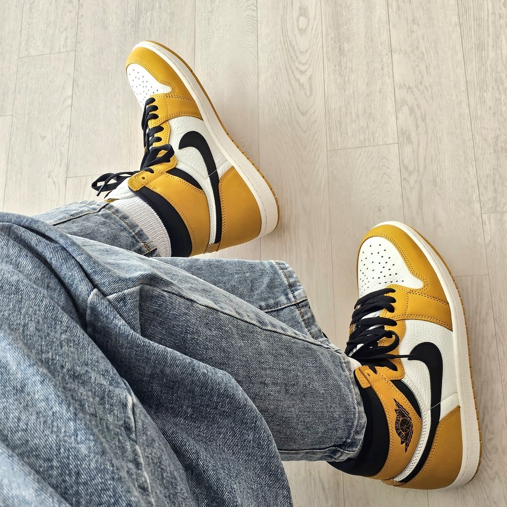 Jordan 1 Retro High OG Yellow Ochre 착용 스타일 - 2