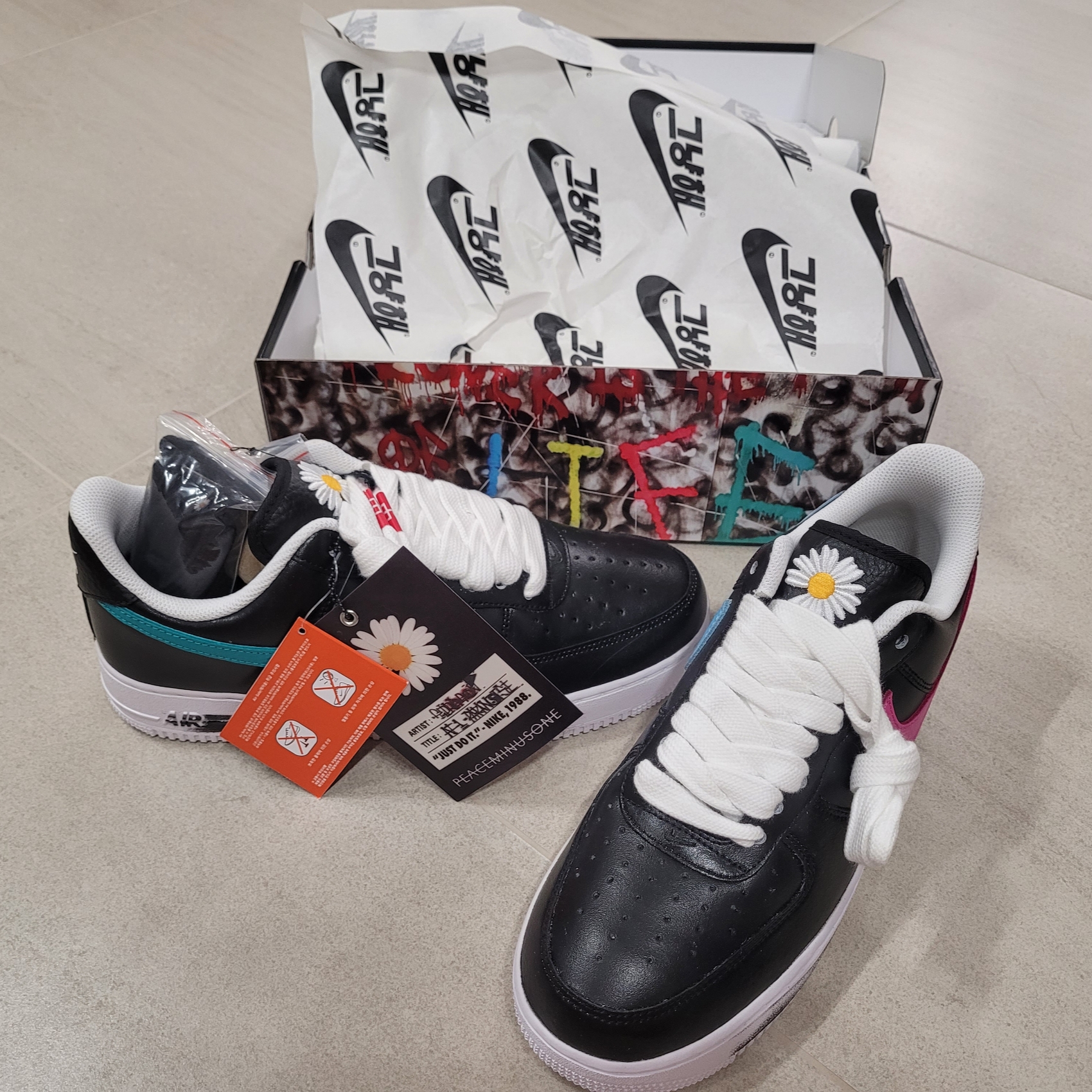 Nike x Peaceminusone Air Force 1 Low Para-Noise 3.0 Black and Multicolor 착용 스타일