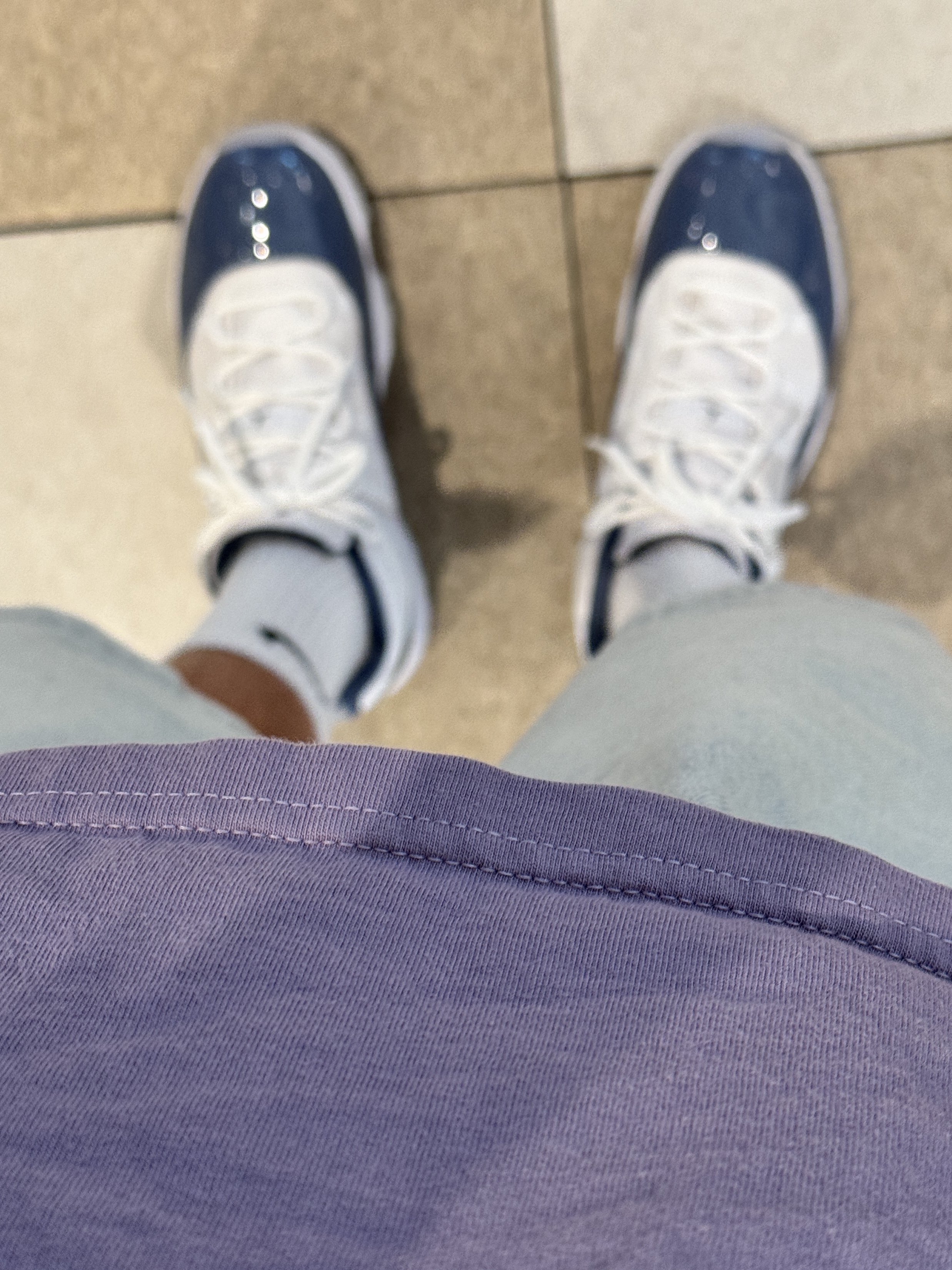 Supreme Futura Box Logo T-Shirt Dusty Purple - 24SS, Vandy The Pink Double Pocket Denim Shorts Black 착용 스타일 - 2