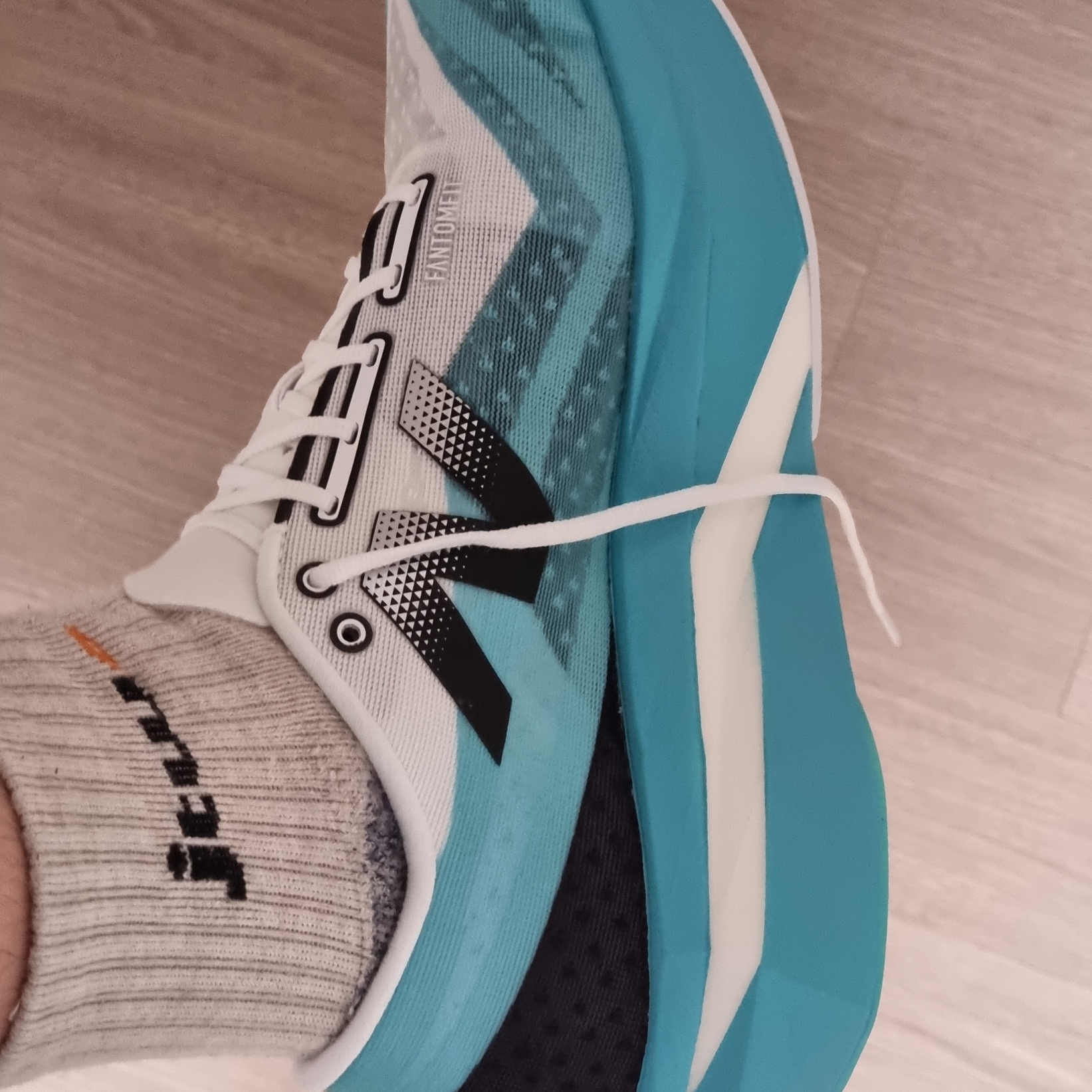 New Balance Fuelcell Supercomp Elite v4 Cyber Jade White - 2E Wide 착용 스타일 - 6