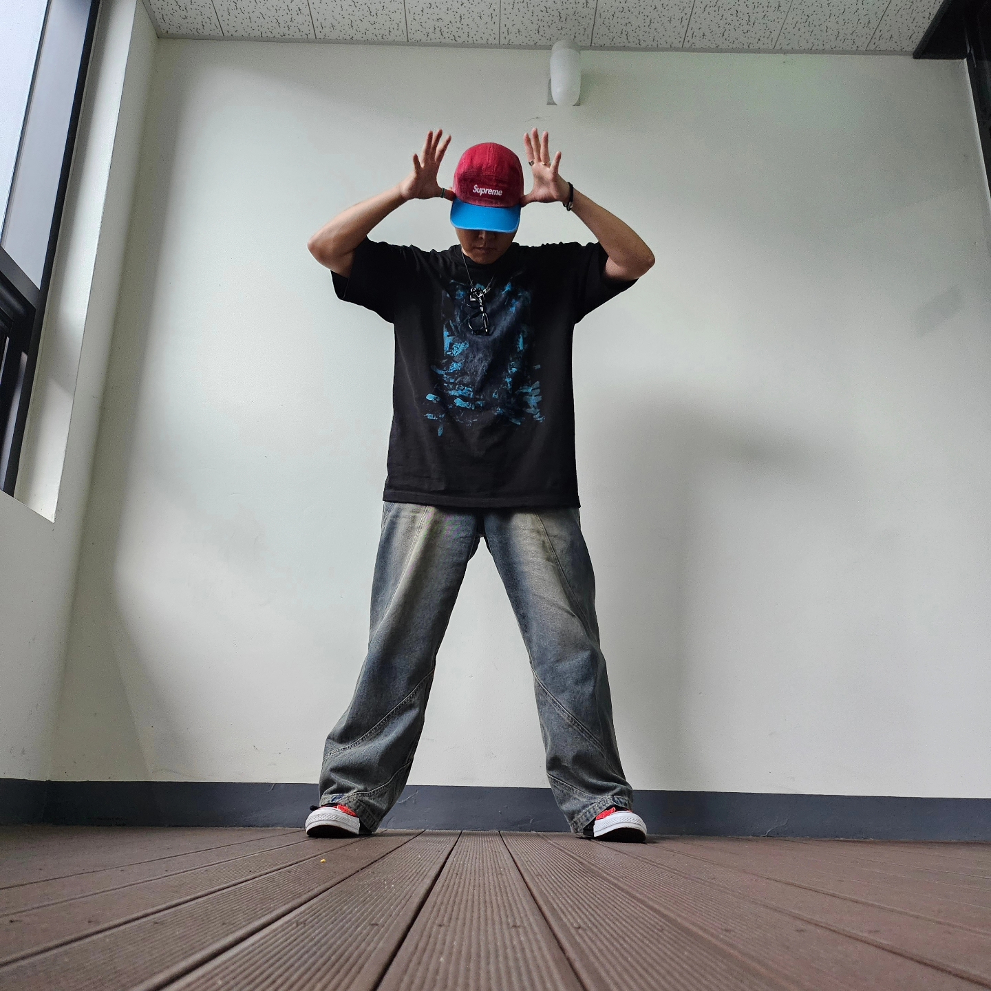 Supreme Pigment 2-Tone Camp Cap Red - 24SS, Converse x Stussy Chuck 70 Ox Poppy Red 착용 스타일 - 1