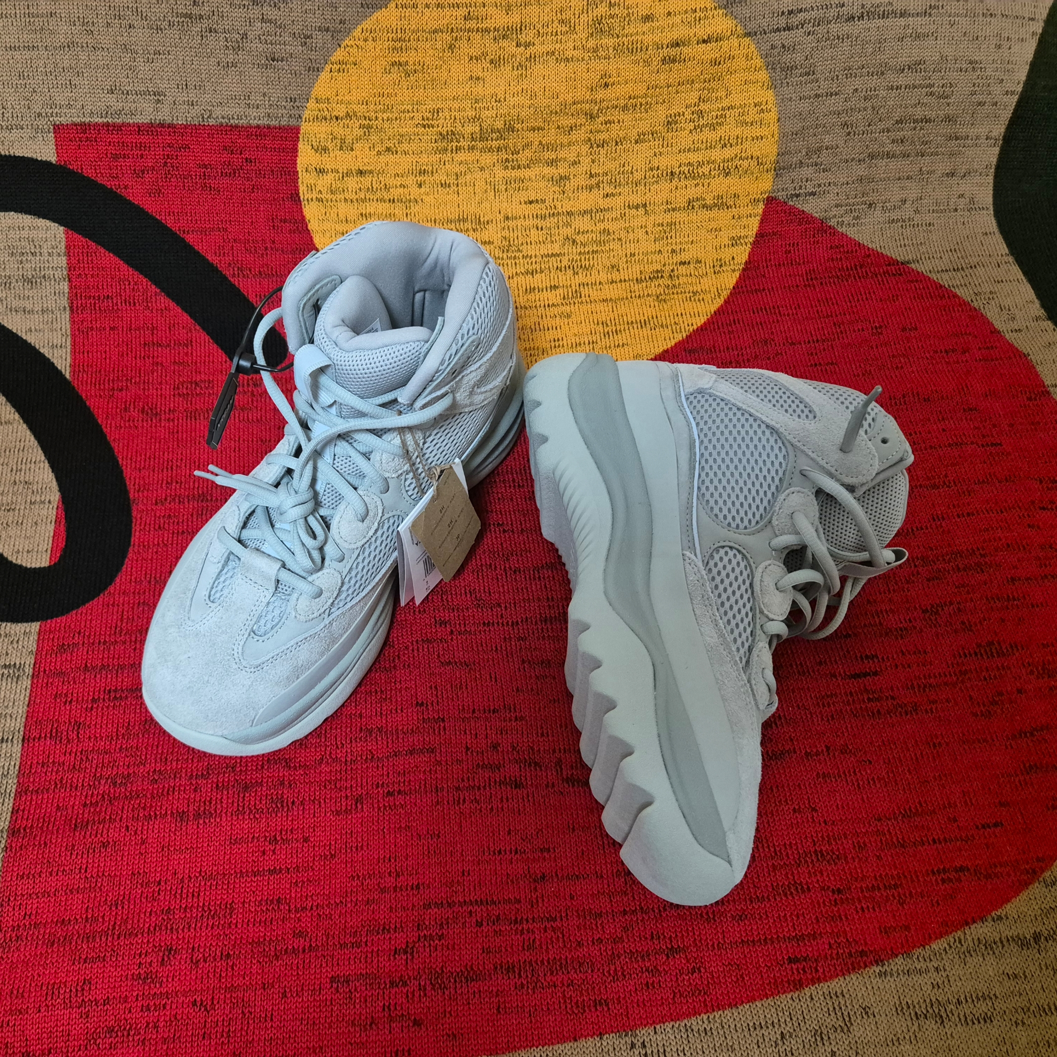 Adidas Yeezy Desert Boot Salt 착용 스타일 - 1