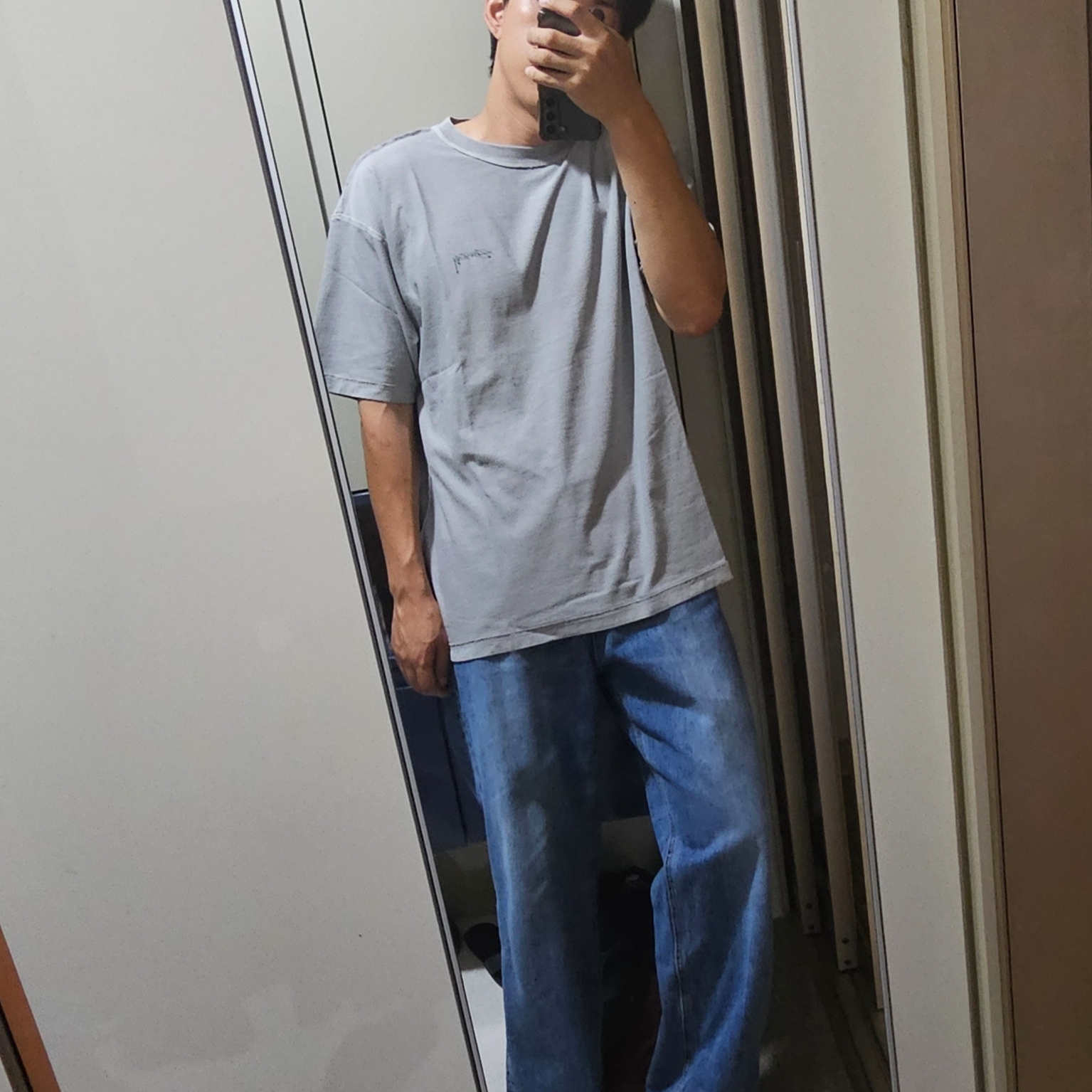 Stussy Lazy T-Shirt Grey 착용 스타일