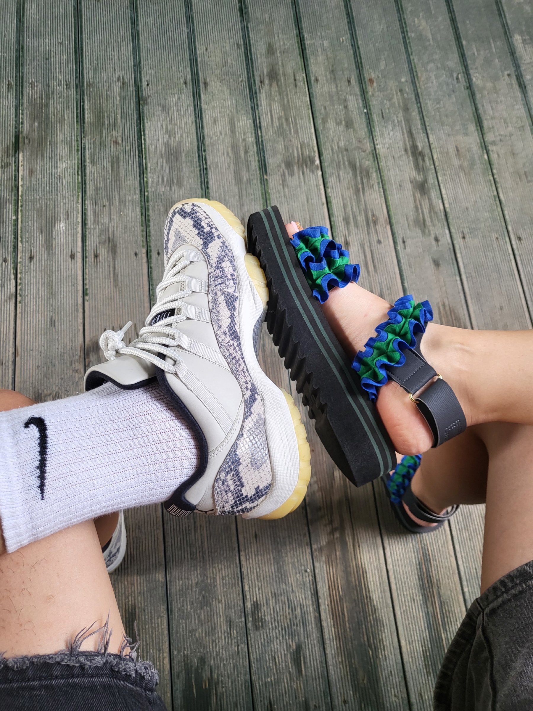 Jordan 11 Retro Low Snake Light Bone, (GS) Jordan 11 Retro Low Snake Light Bone 착용 스타일