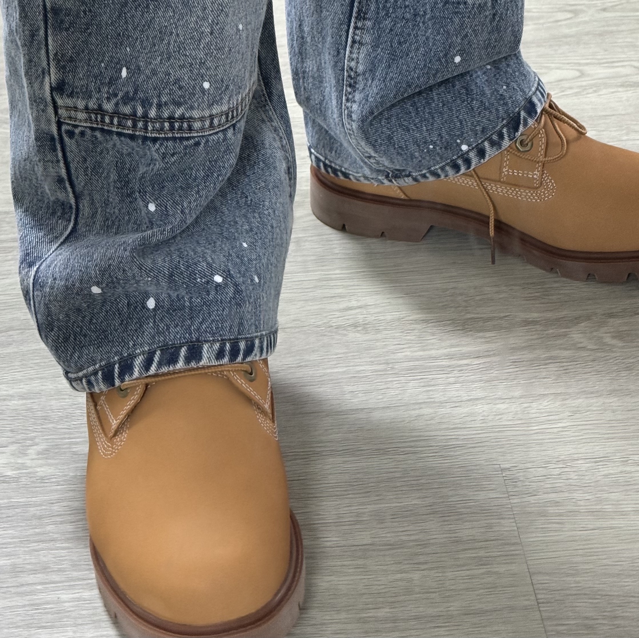 Timberland Premium Waterproof Chukka Boot Wheat Nubuck - Wide 착용 스타일 - 1